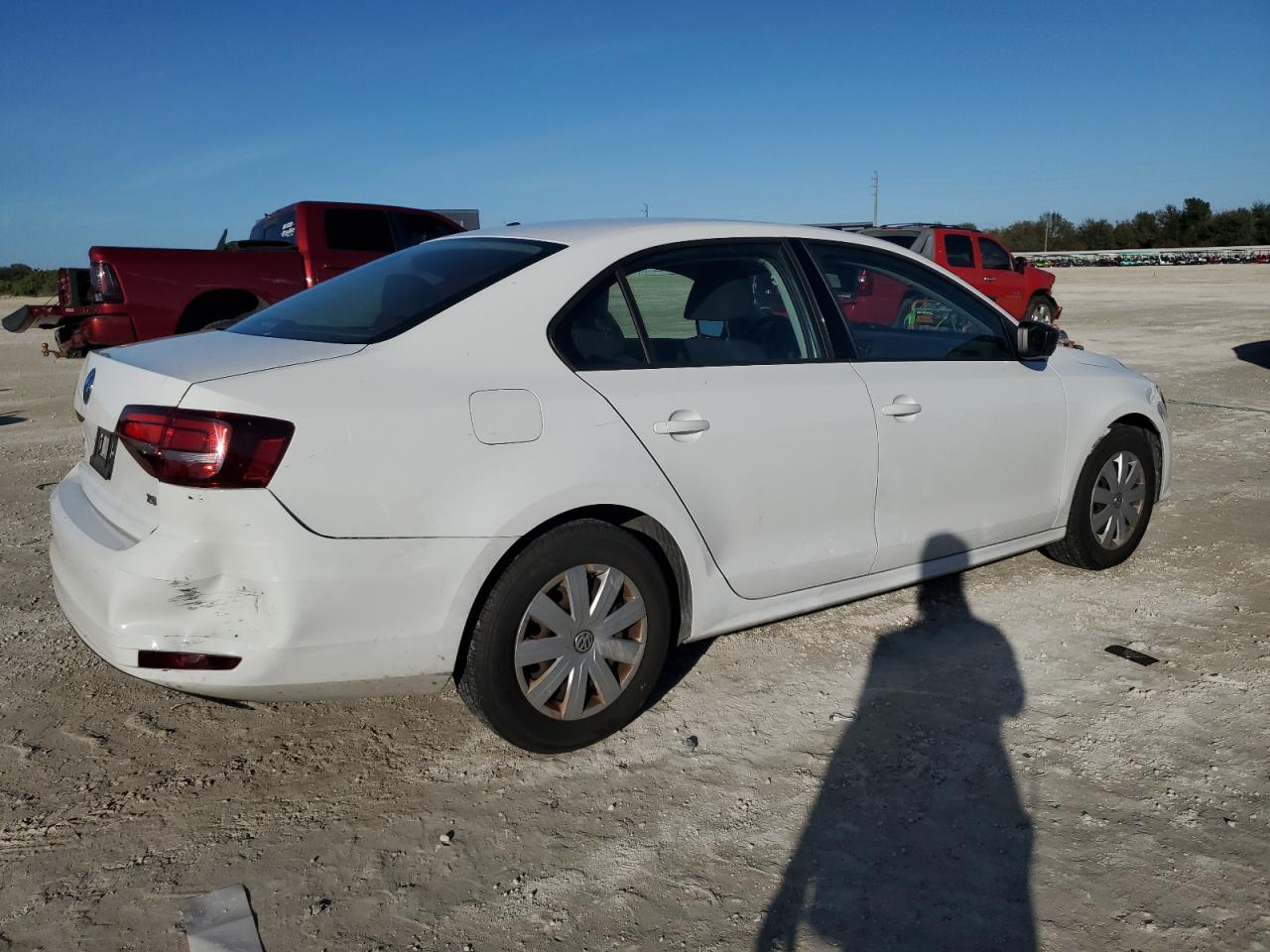2016 Volkswagen Jetta - Image 3