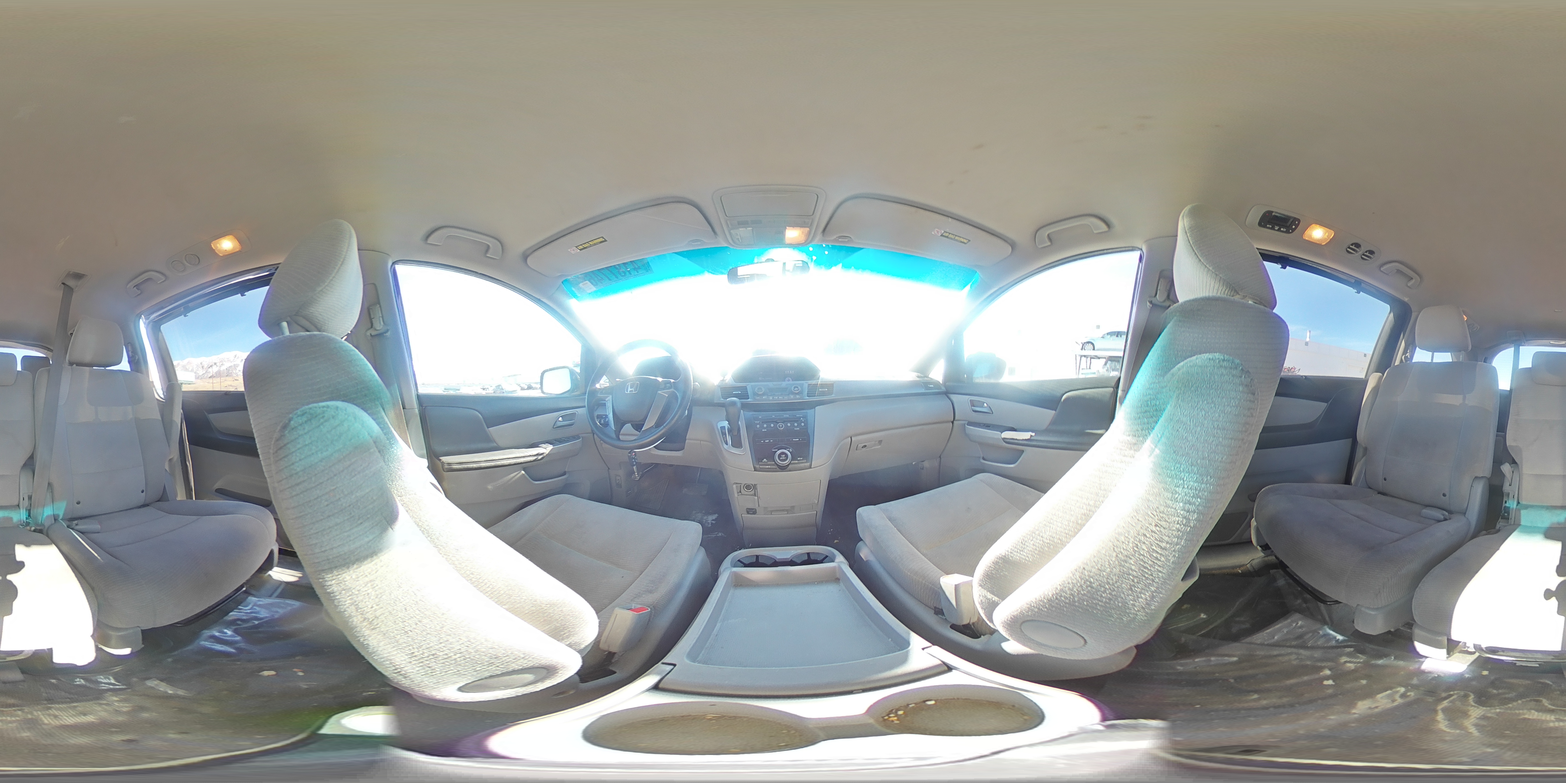 2012 Honda Odyssey - Image 13