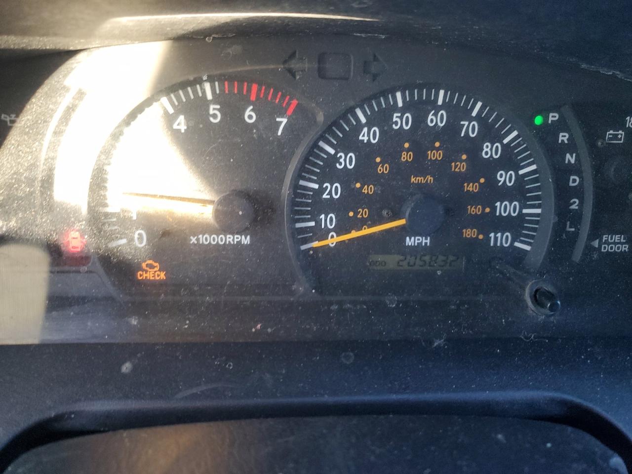 2004 Toyota Tundra - Image 9