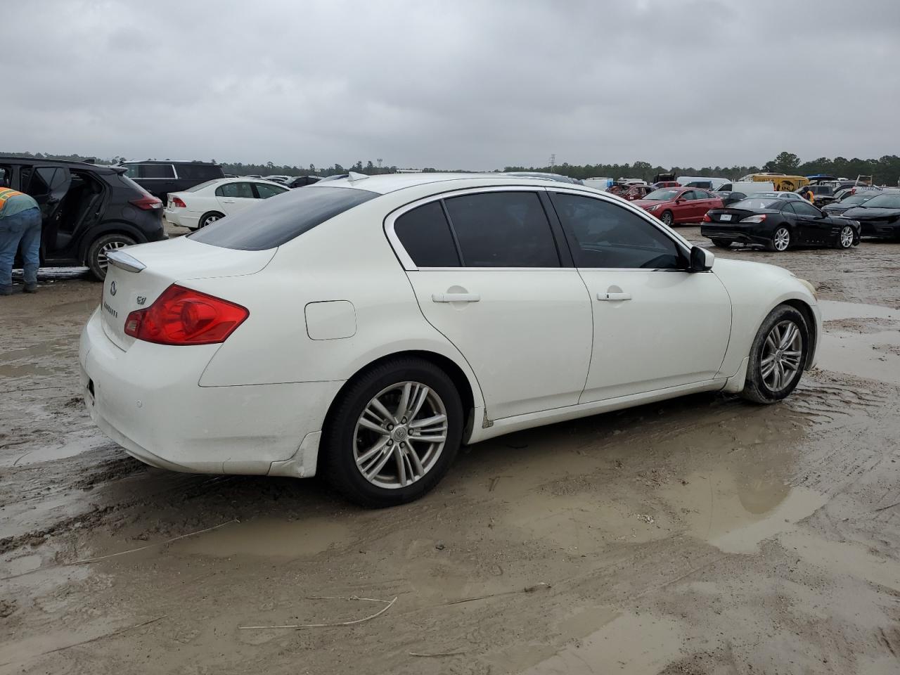 2011 Infiniti G - Image 3