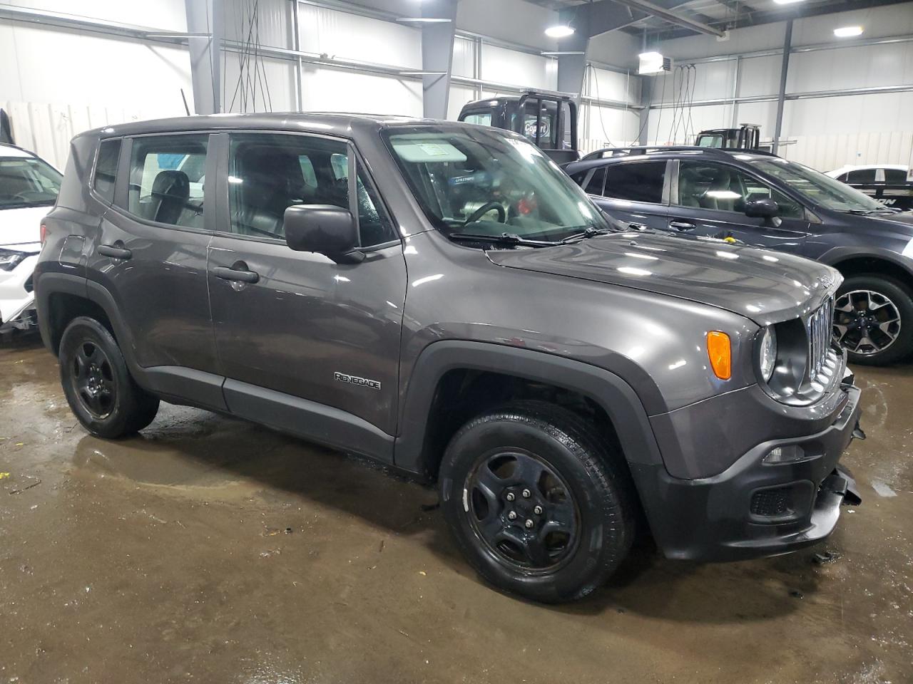 2018 Jeep Renegade - Image 4