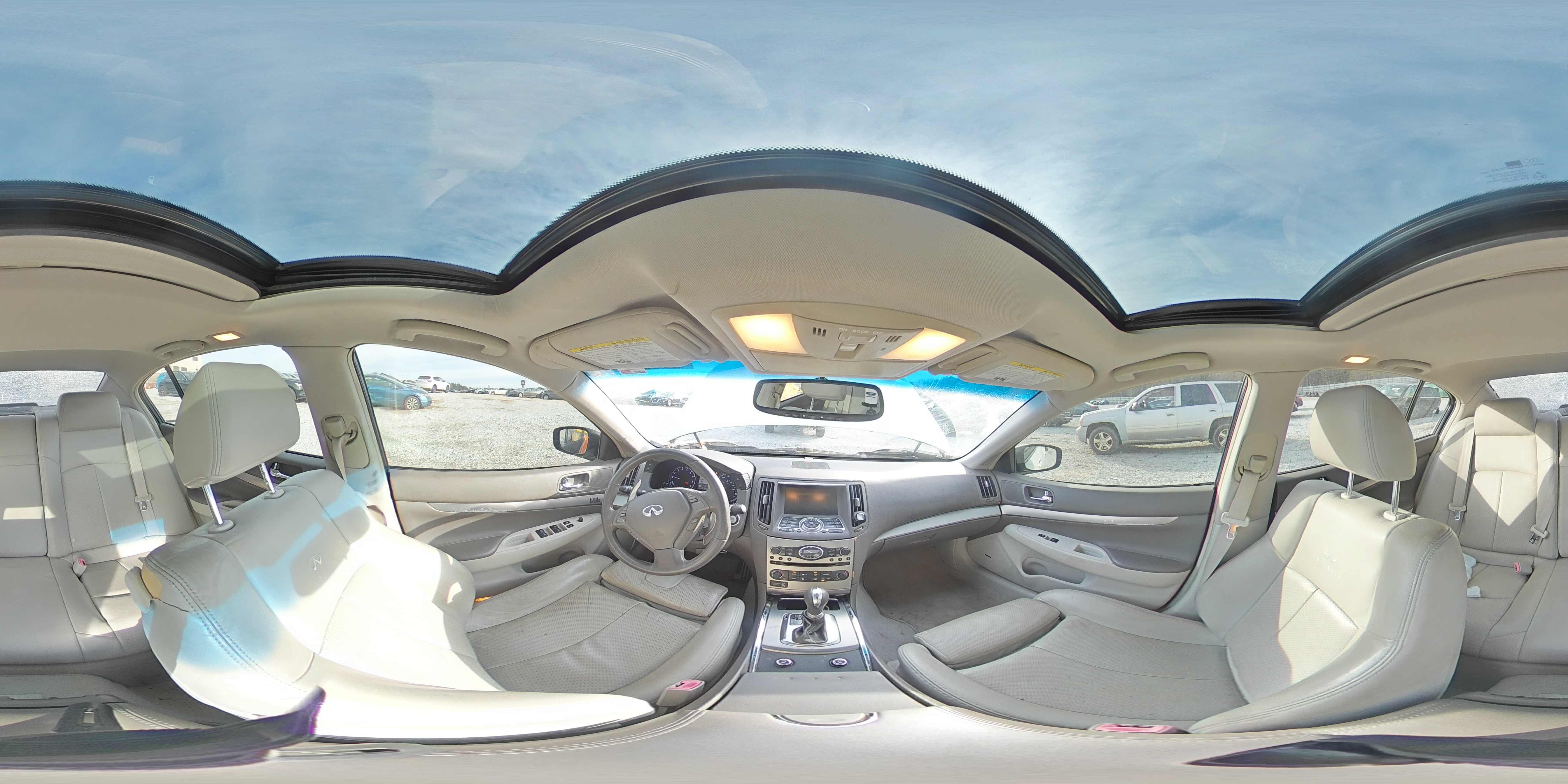 2012 Infiniti G - Image 12