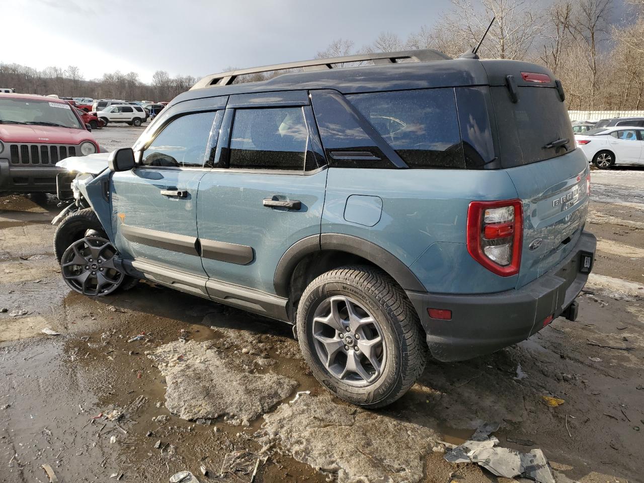 2023 Ford Bronco - Image 2