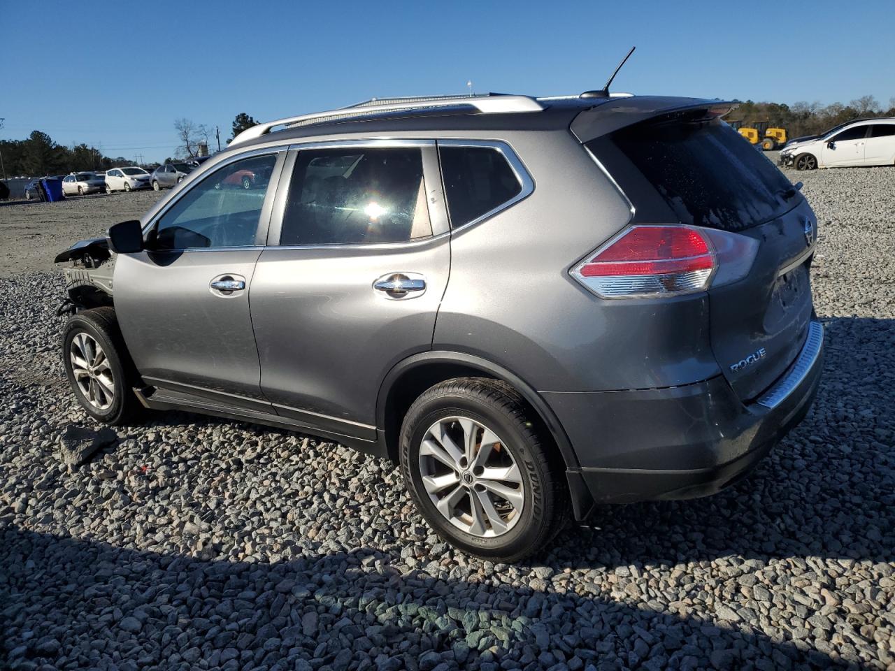 2015 Nissan Rogue - Image 2