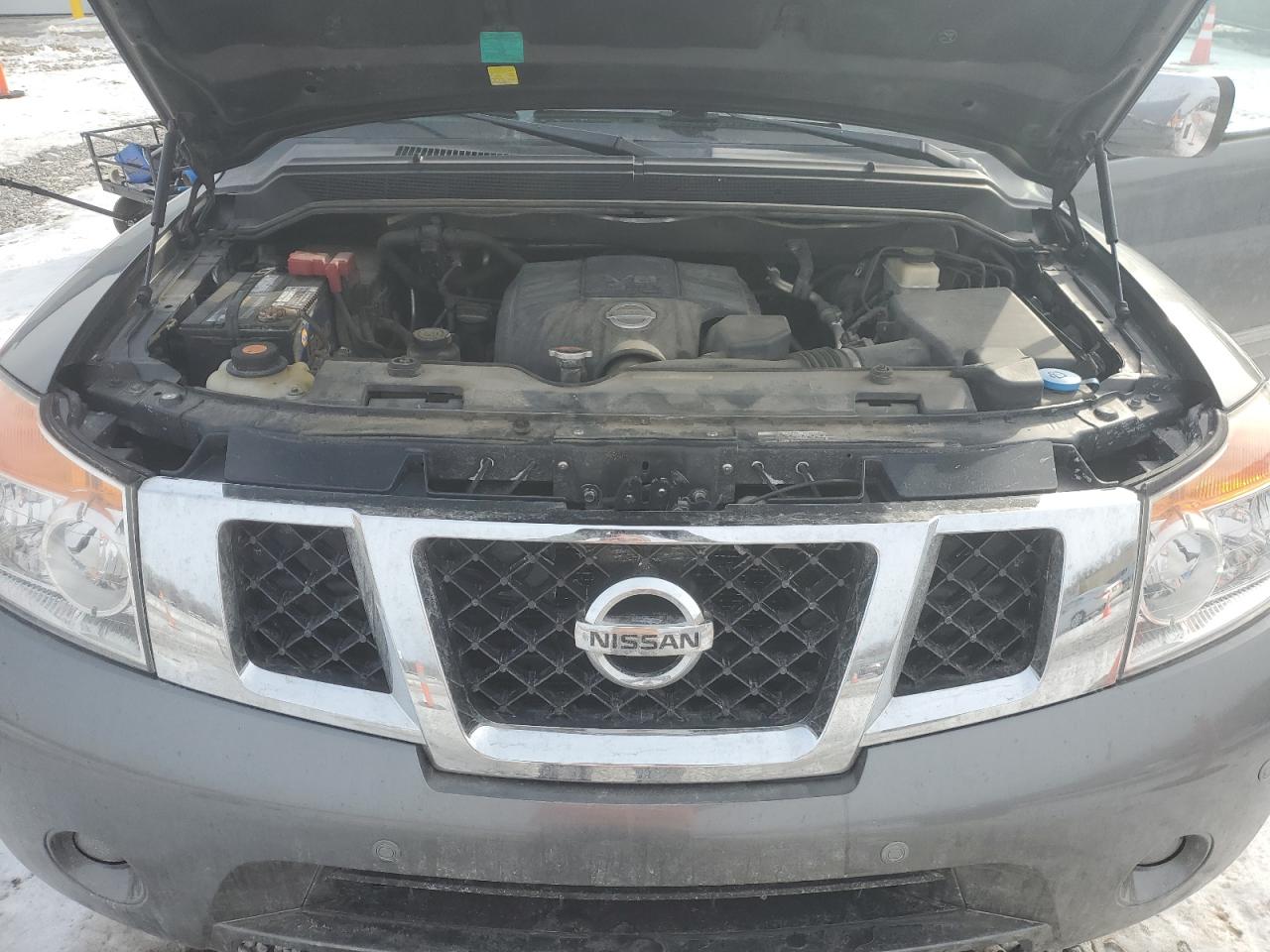 2015 Nissan Armada - Image 12