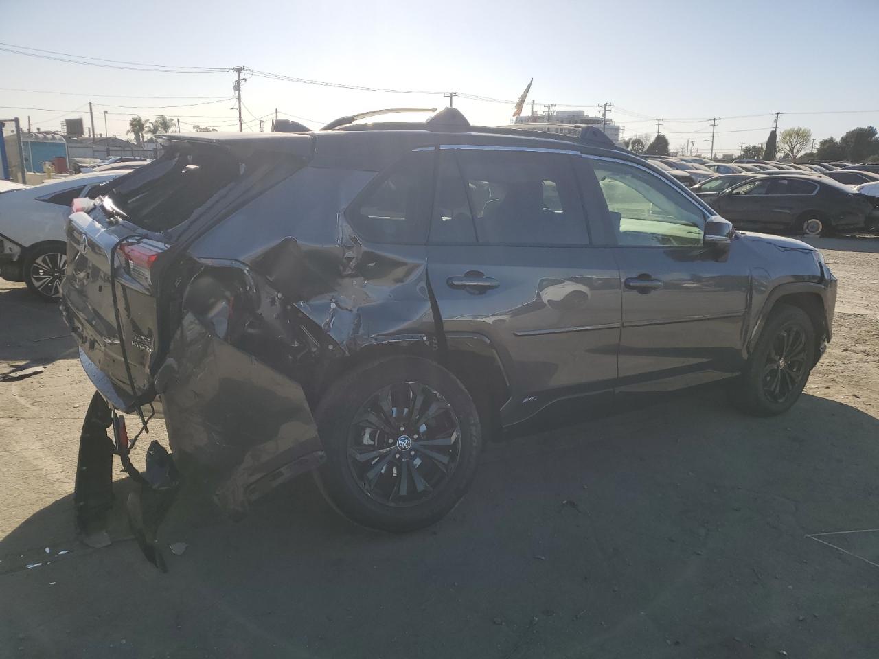 2024 Toyota RAV 4 - Image 3