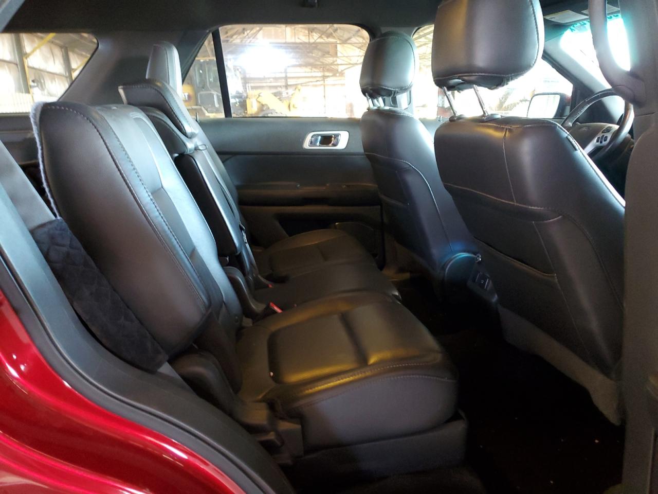 2015 Ford Explorer - Image 11