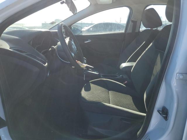 Sedans FORD FOCUS 2013 White