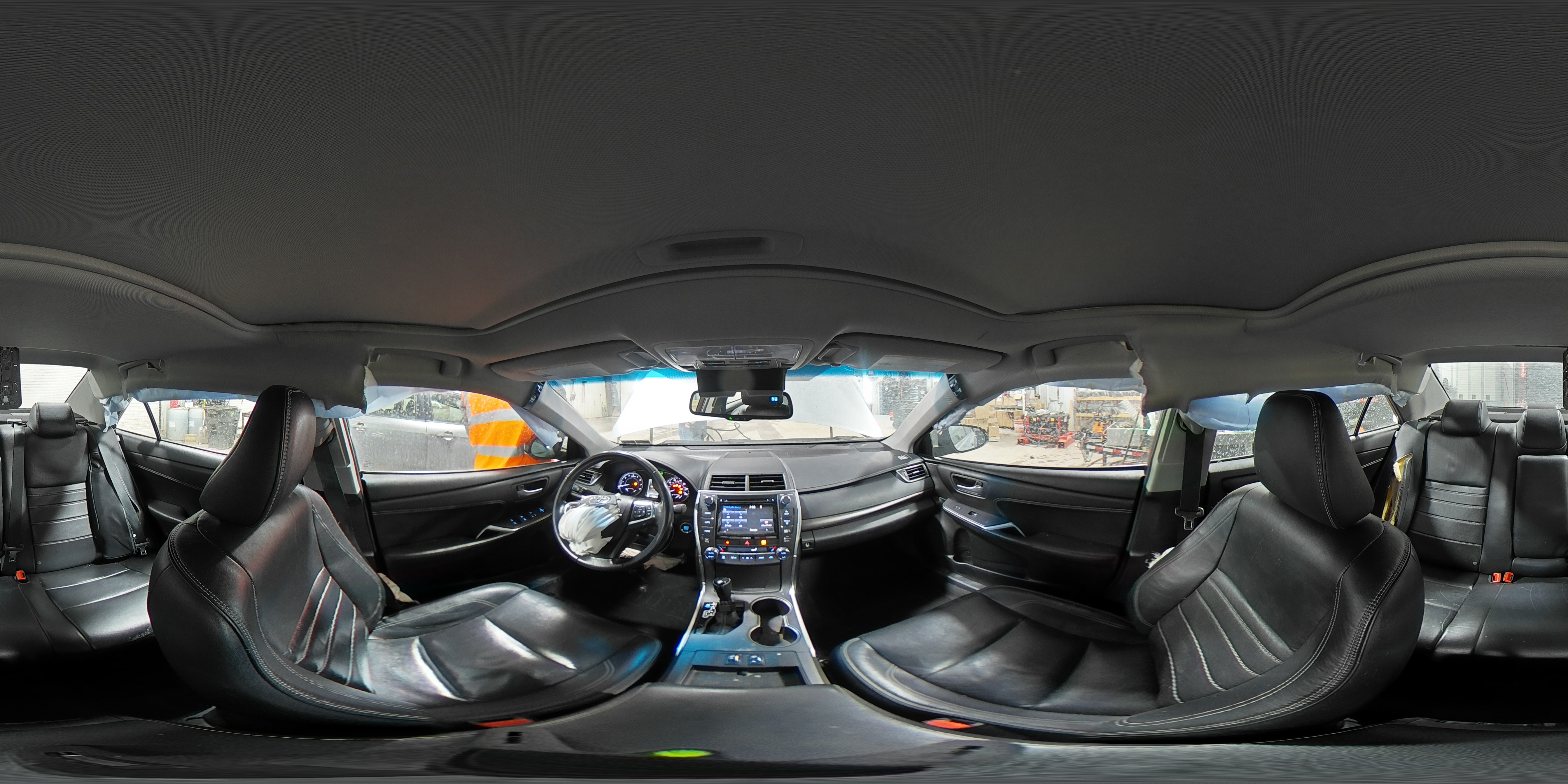 2016 Toyota Camry - Image 15