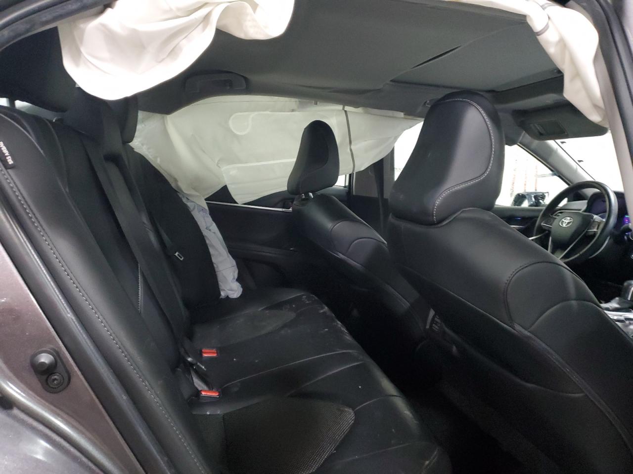 2023 Toyota Camry - Image 10