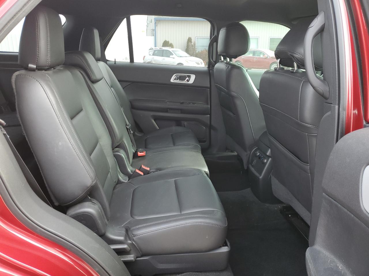 2015 Ford Explorer - Image 10