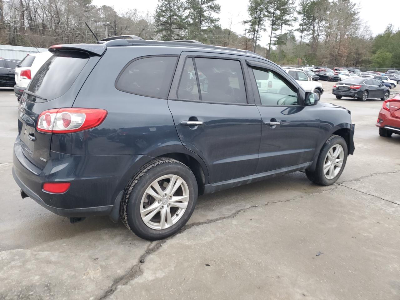 2012 Hyundai Santa Fe - Image 3