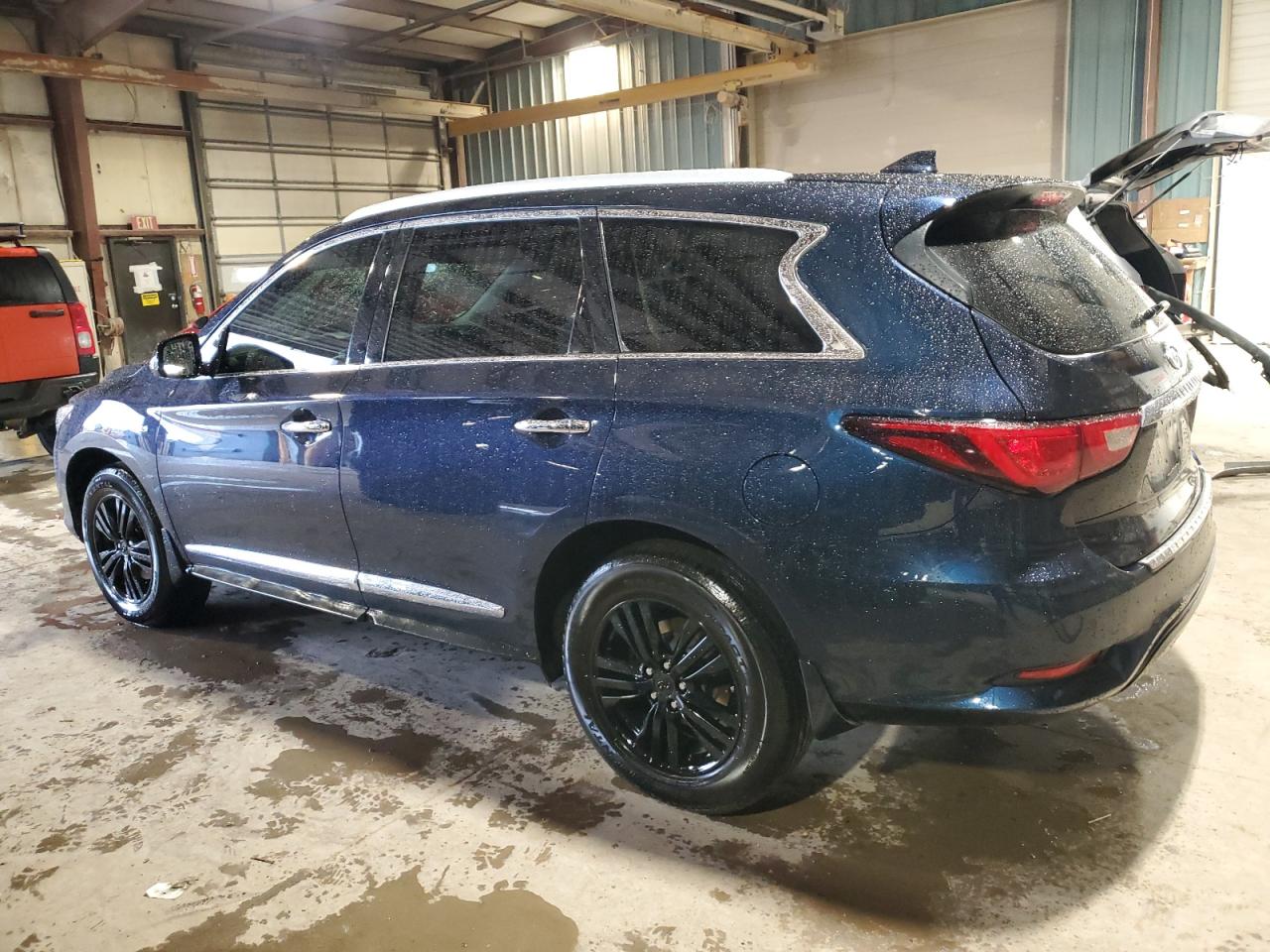 2017 Infiniti QX60 - Image 2