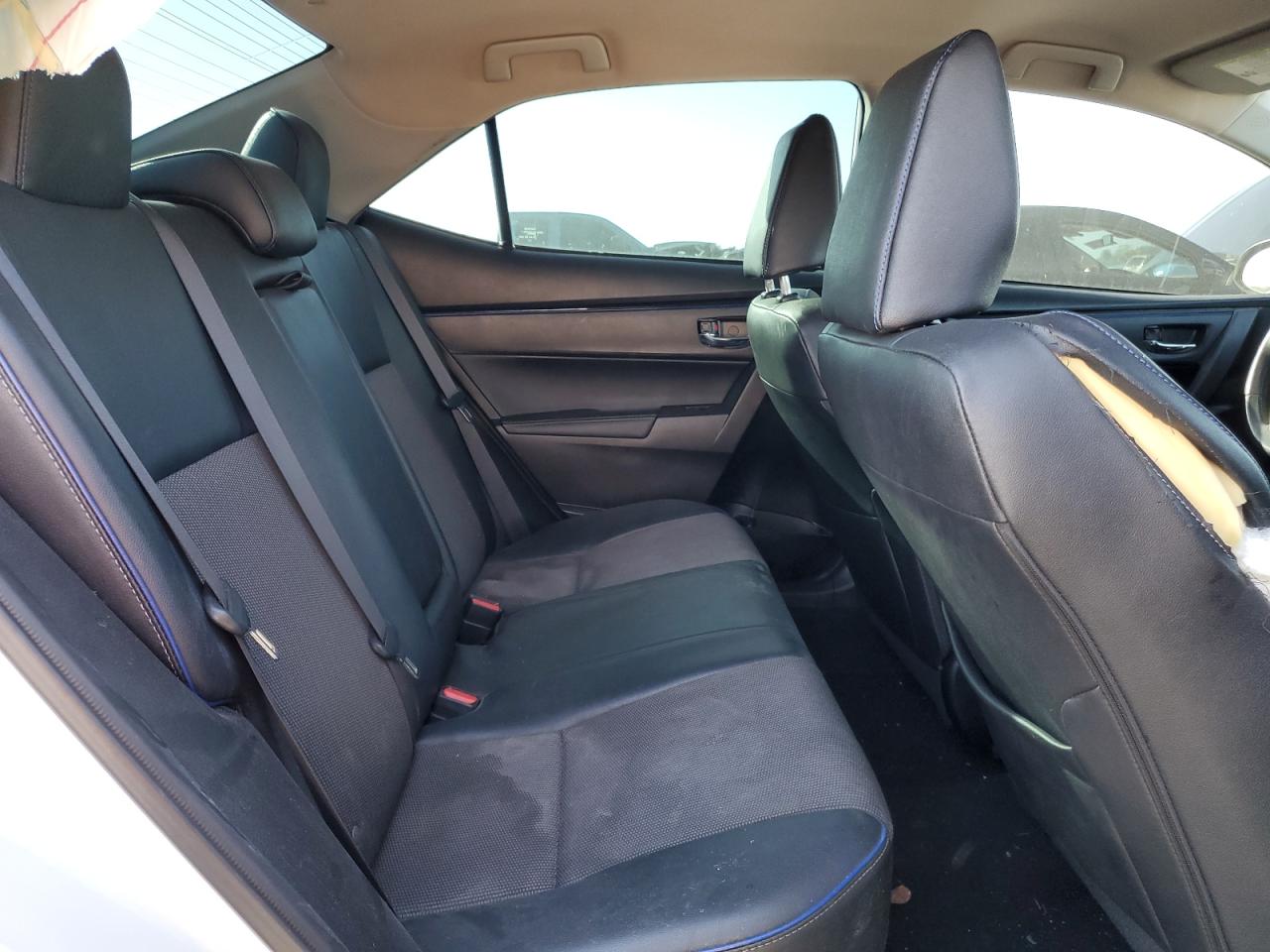 2017 Toyota Corolla - Image 10