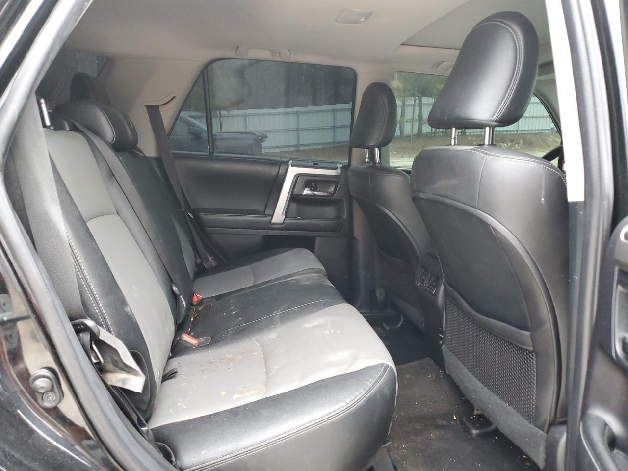 2015 Toyota 4Runner - Image 12