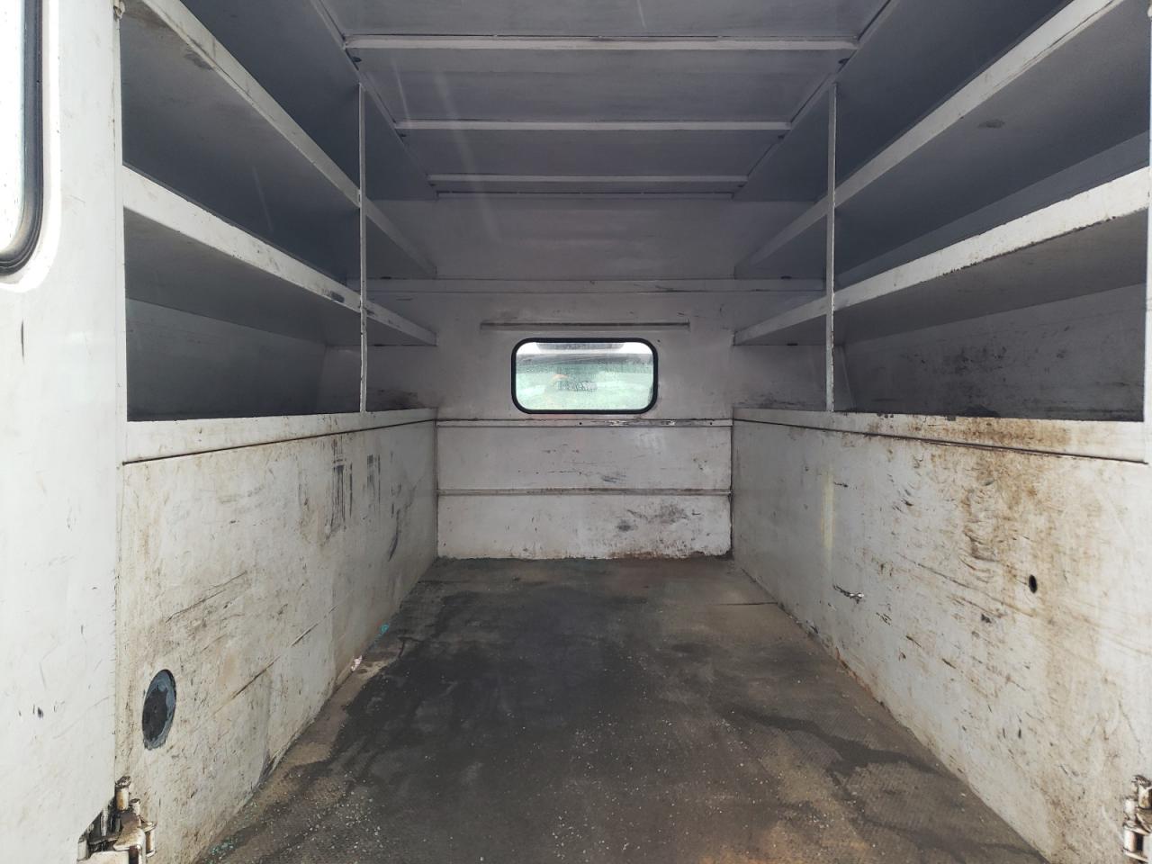 2011 Chevrolet Silverado - Image 10