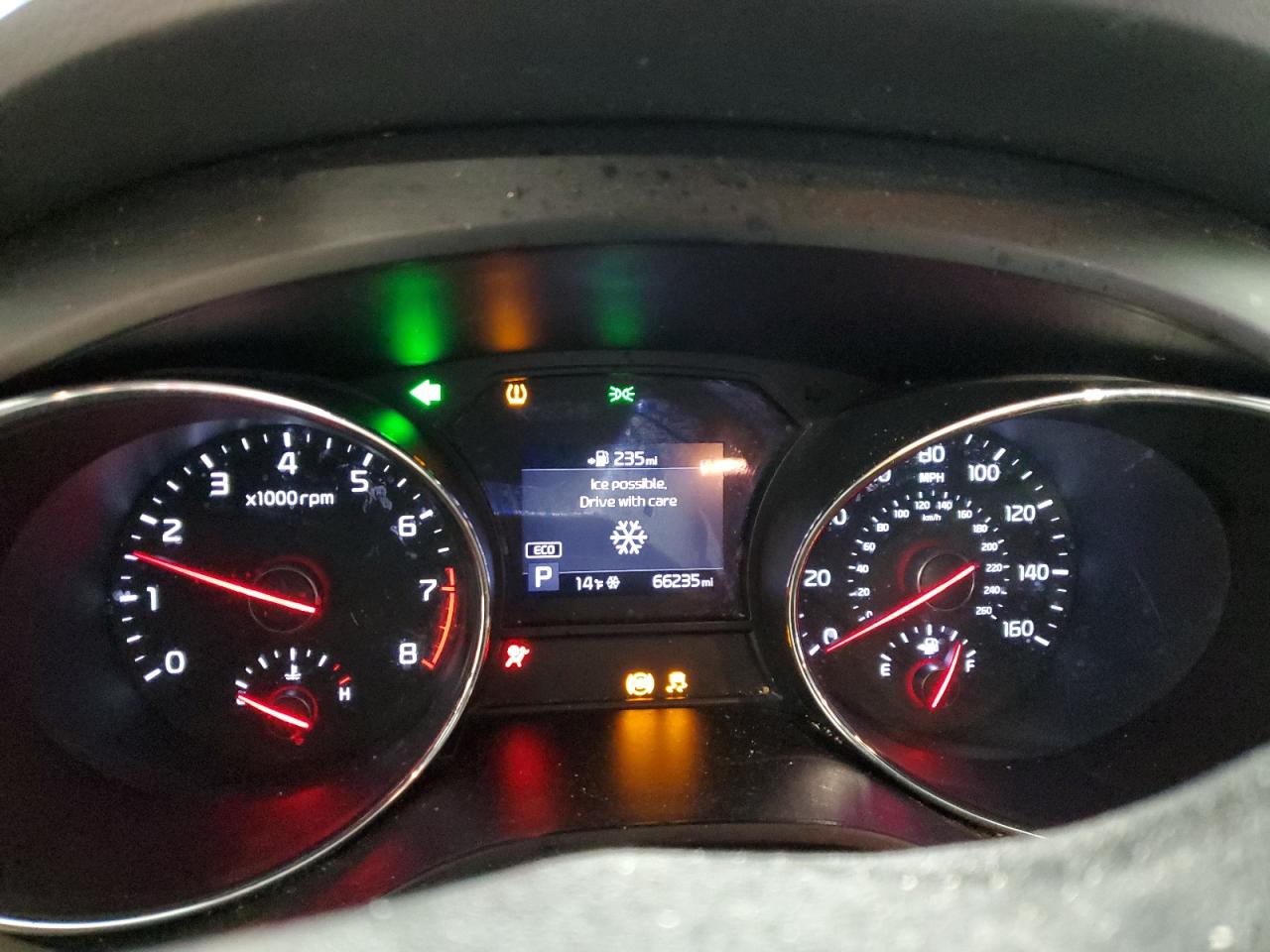 2021 Kia Sedona - Image 9