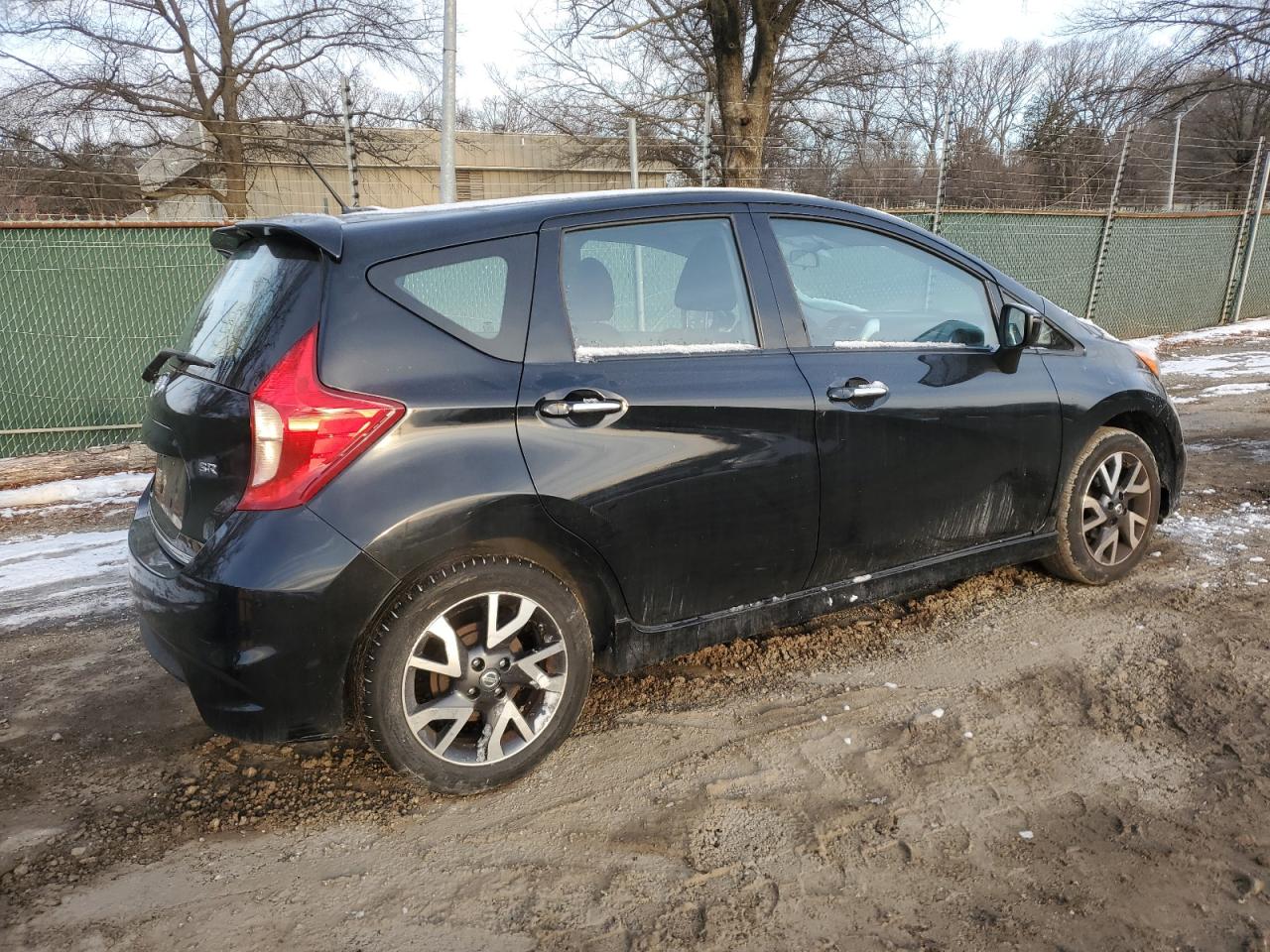 2016 Nissan Versa - Image 3