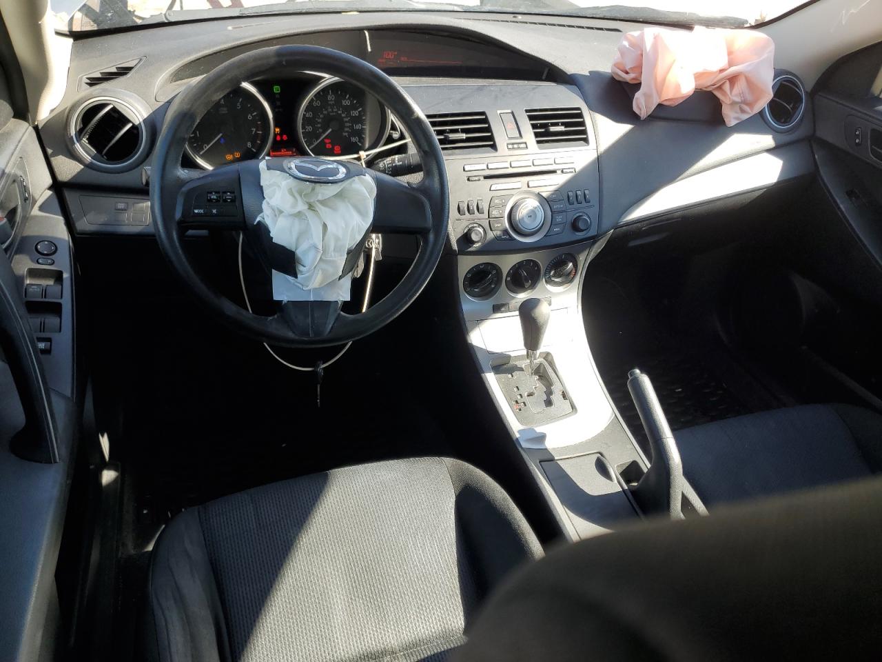 2011 Mazda 3 - Image 8