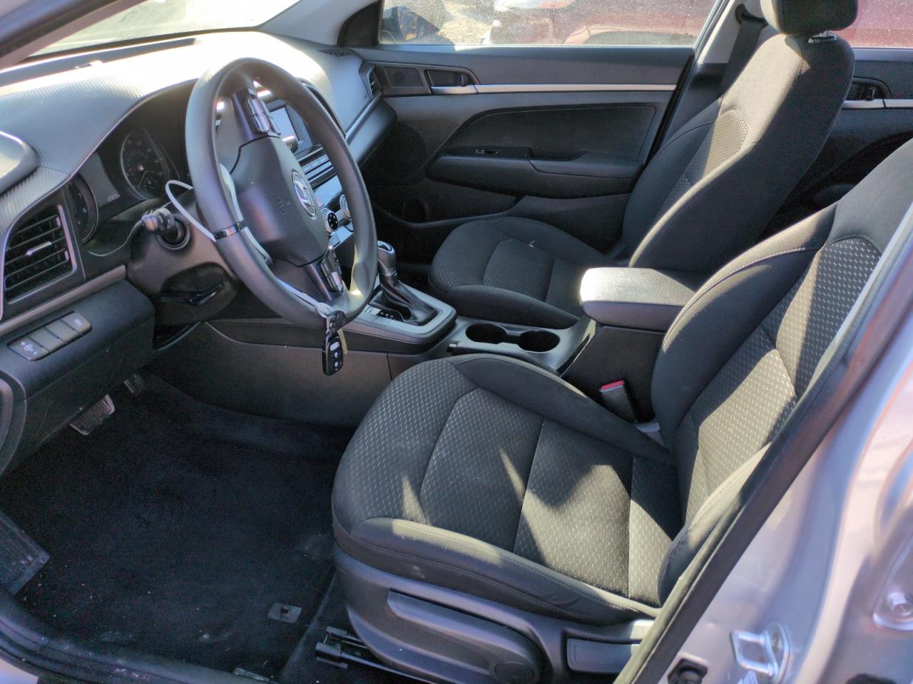 2019 Hyundai Elantra - Image 7