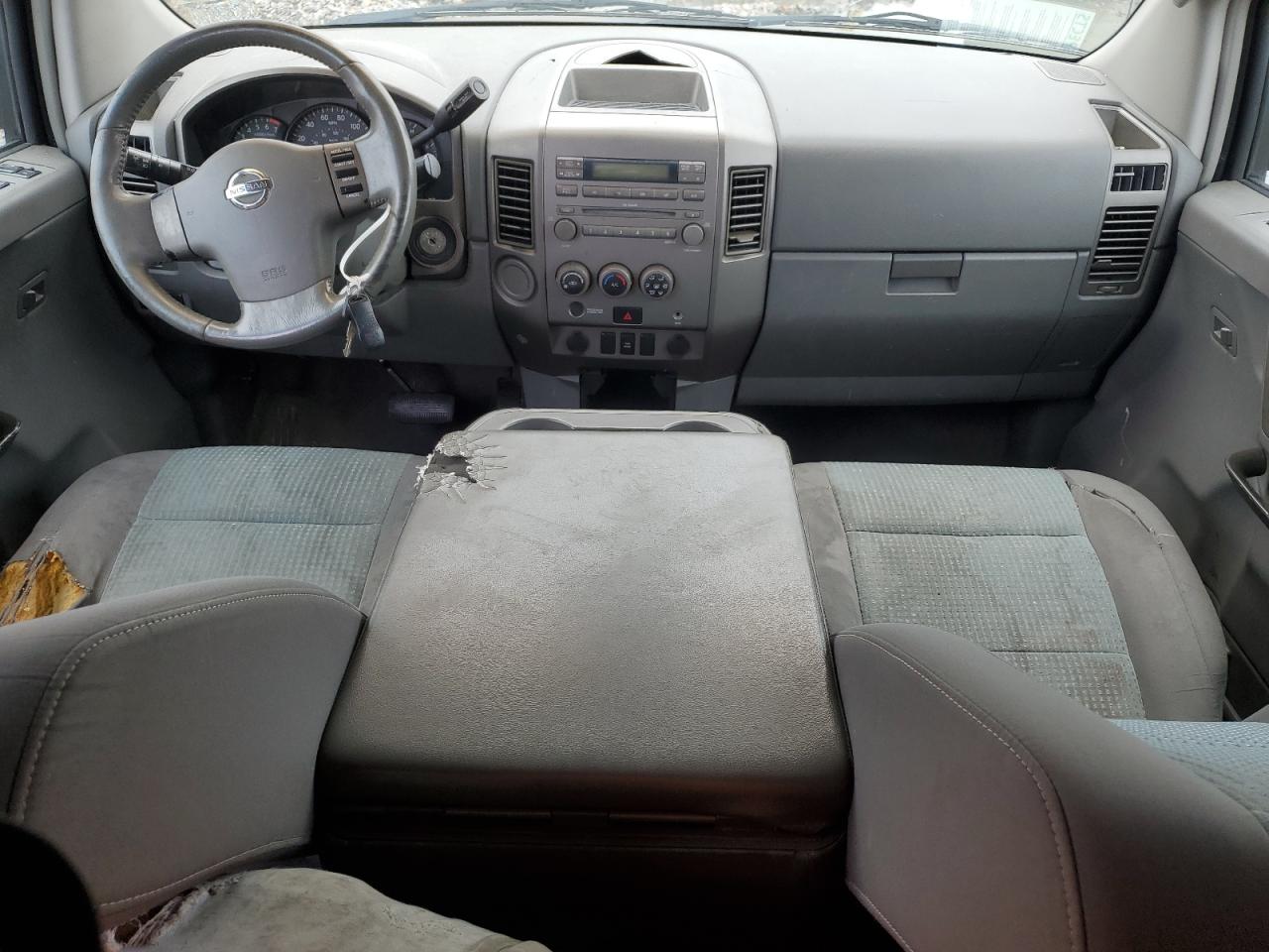 2005 Nissan Titan - Image 8