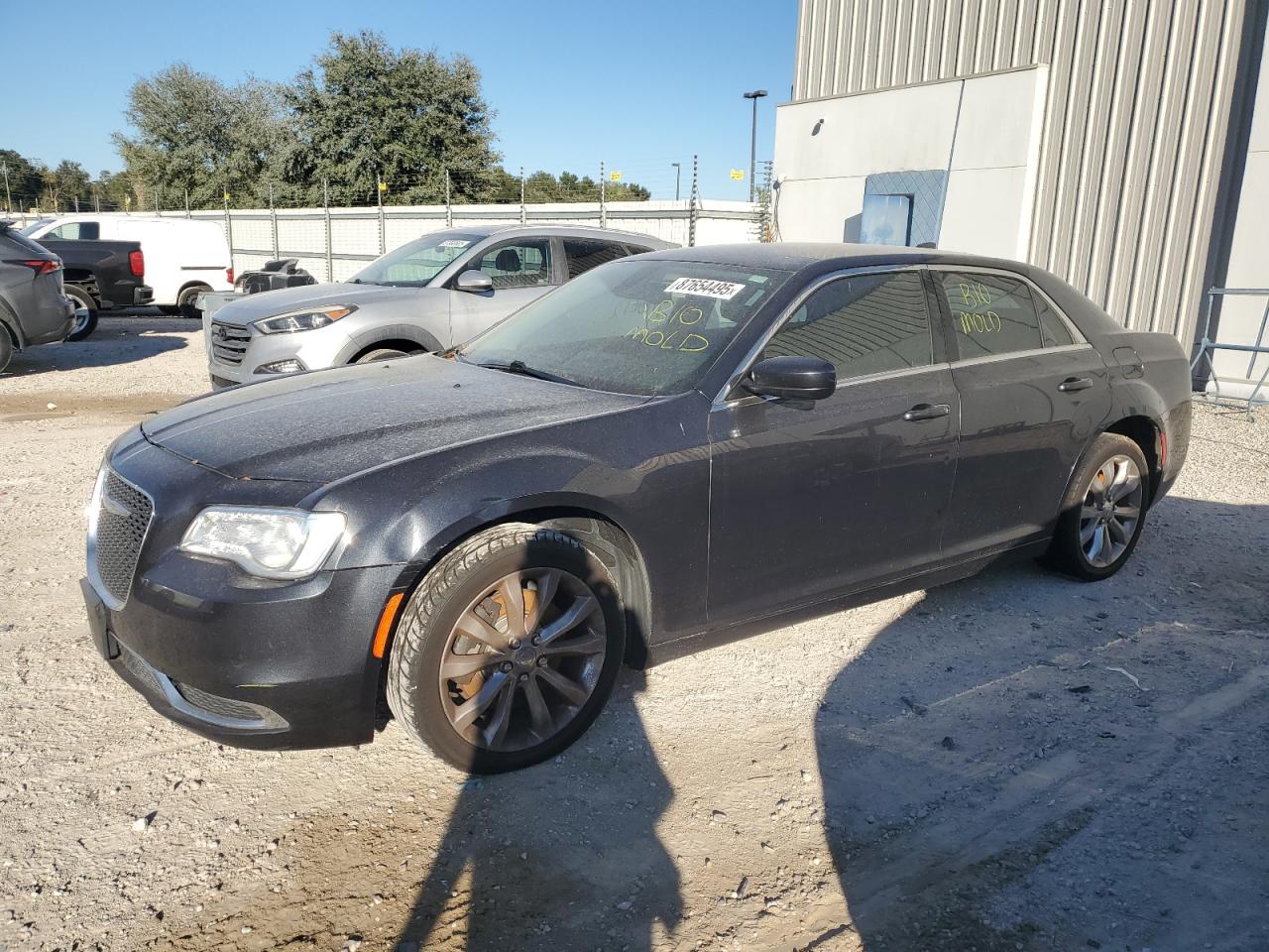 VIN 2C3CCARG5HH614578 2017 CHRYSLER 300 no.1