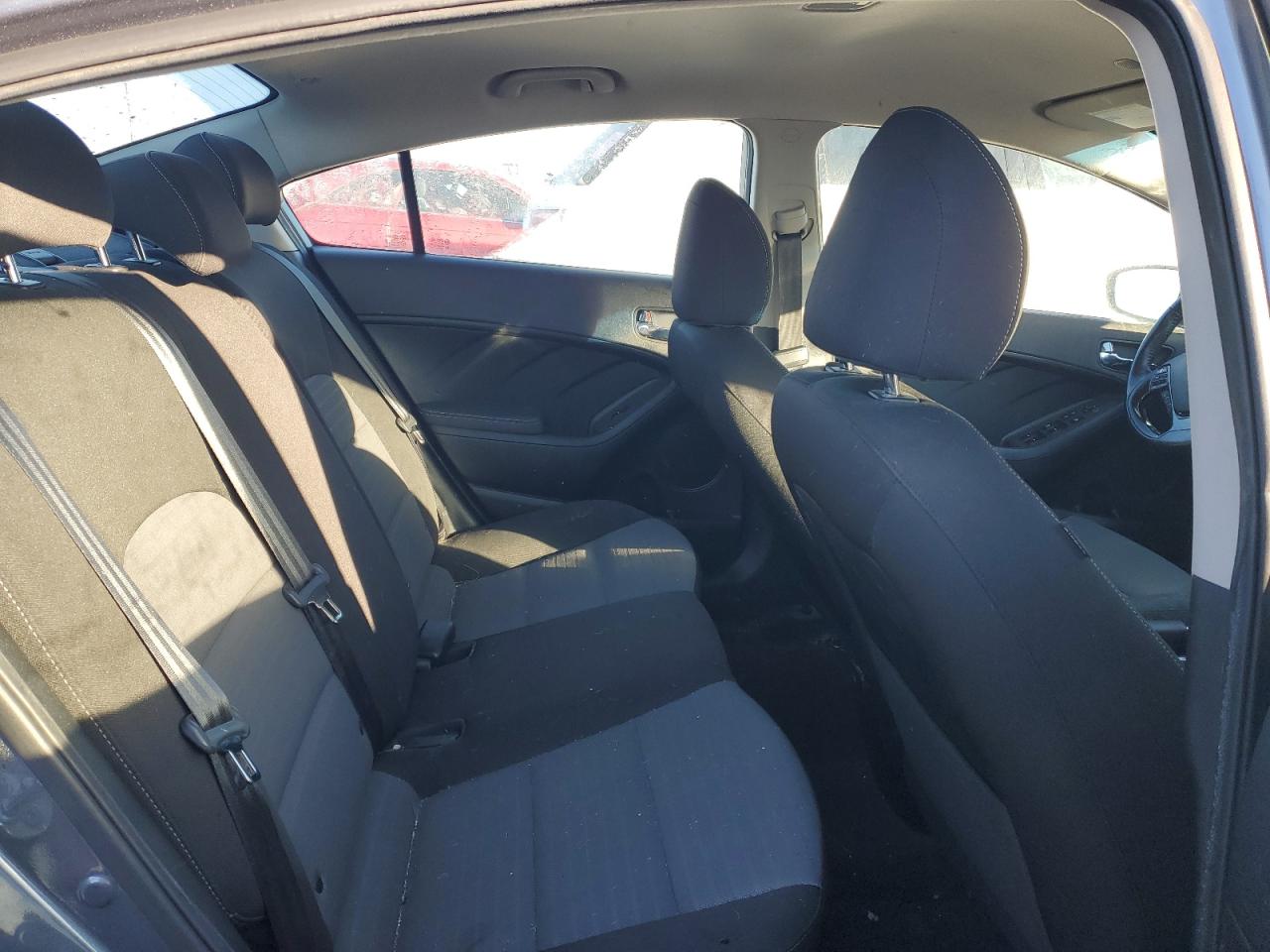 2018 Kia Forte - Image 10
