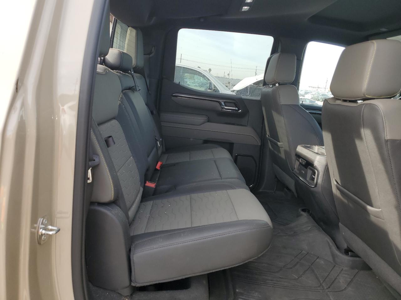 2023 Chevrolet Silverado - Image 10