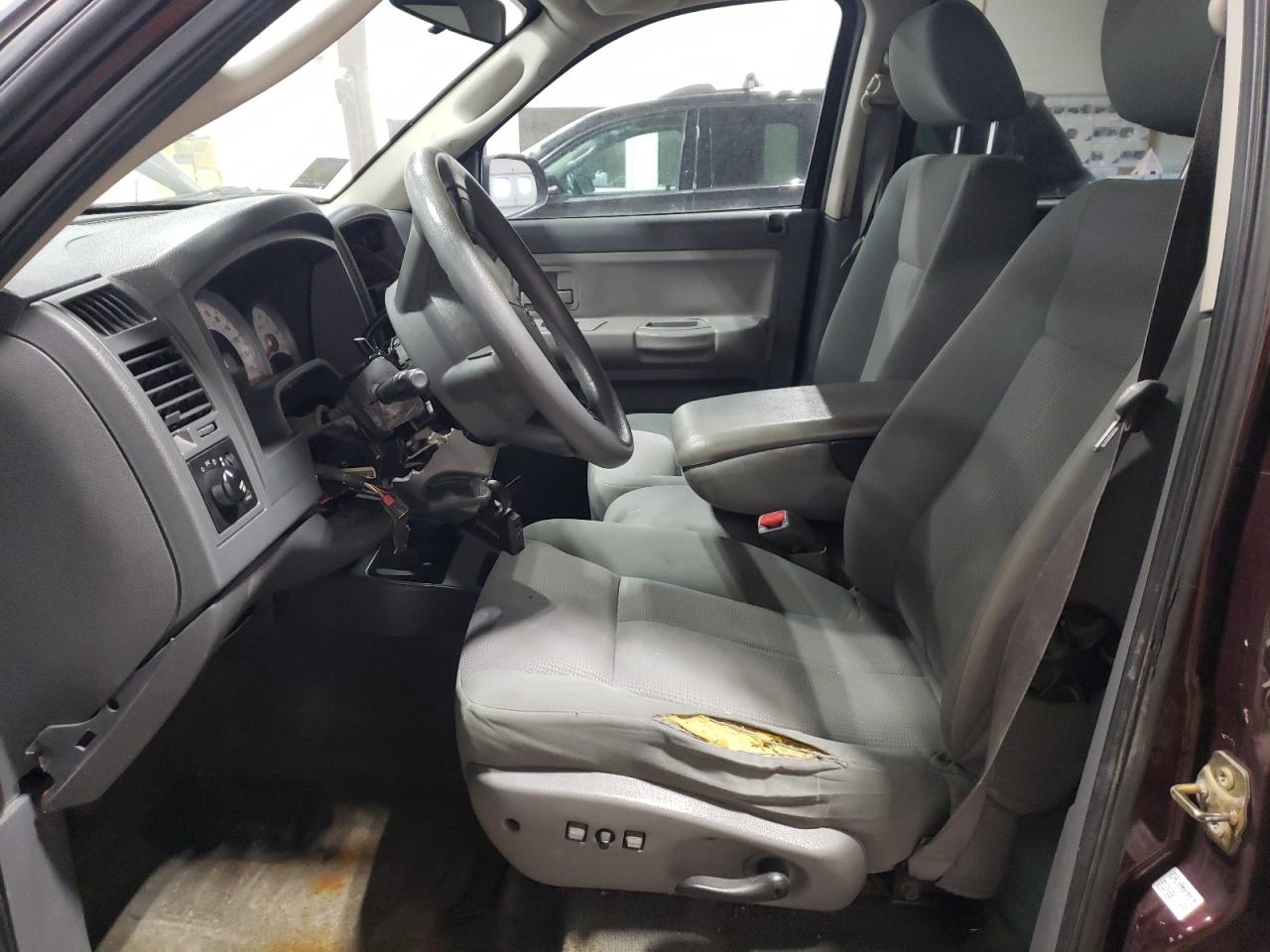 2005 Dodge Dakota - Image 7