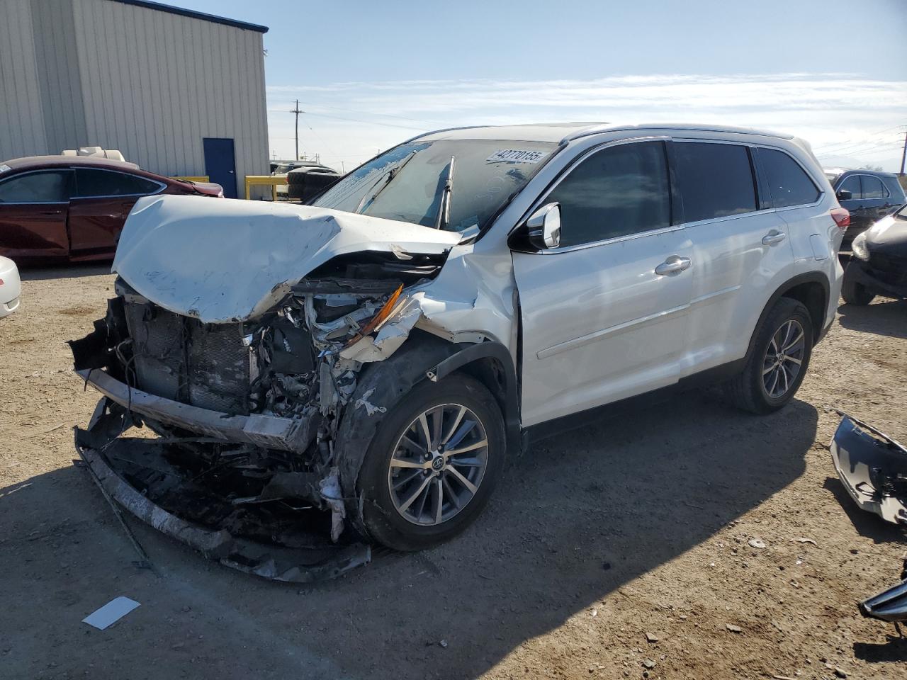 2019 Toyota Highlander - Image 1
