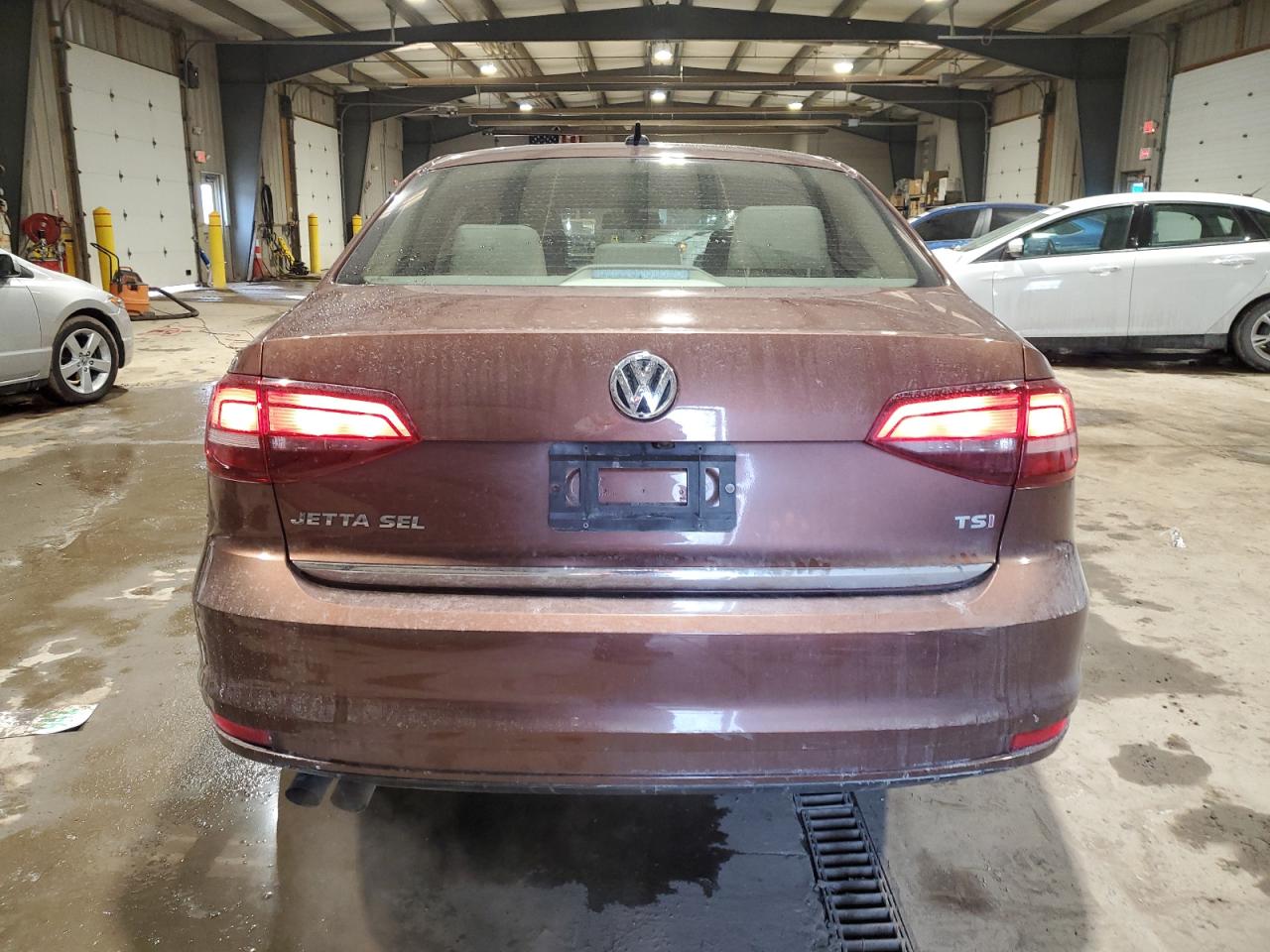 2017 Volkswagen Jetta - Image 6