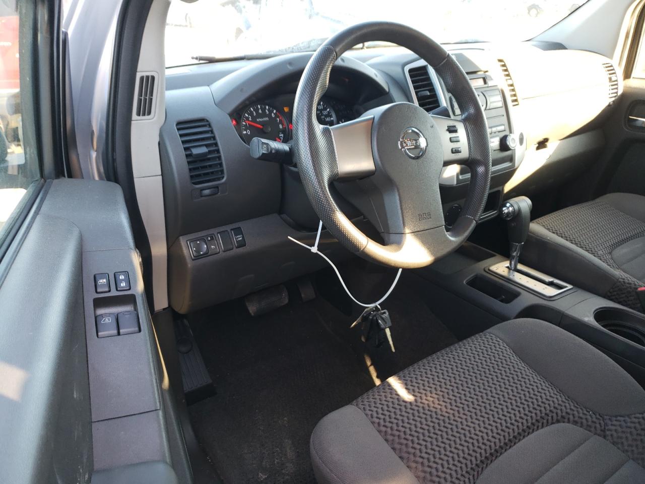 2009 Nissan Navara (Frontier) - Image 8