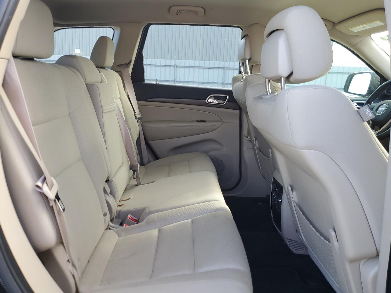 2015 Jeep Grand Cherokee - Image 11