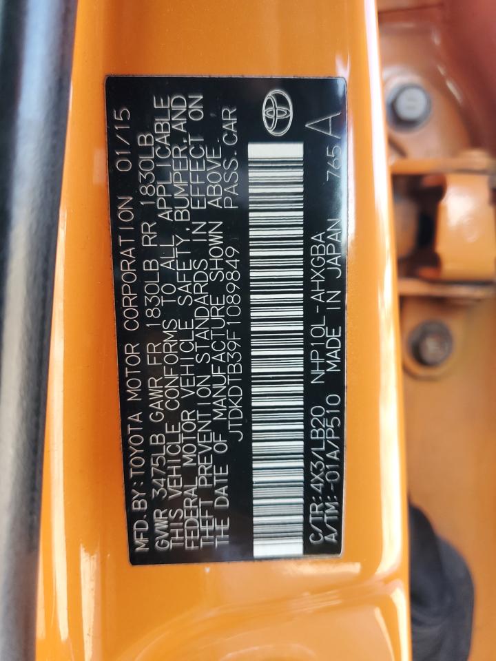 2015 Toyota Prius - Image 13