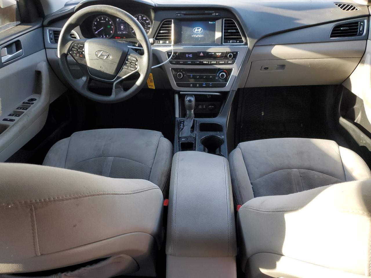 2016 Hyundai Sonata - Image 8