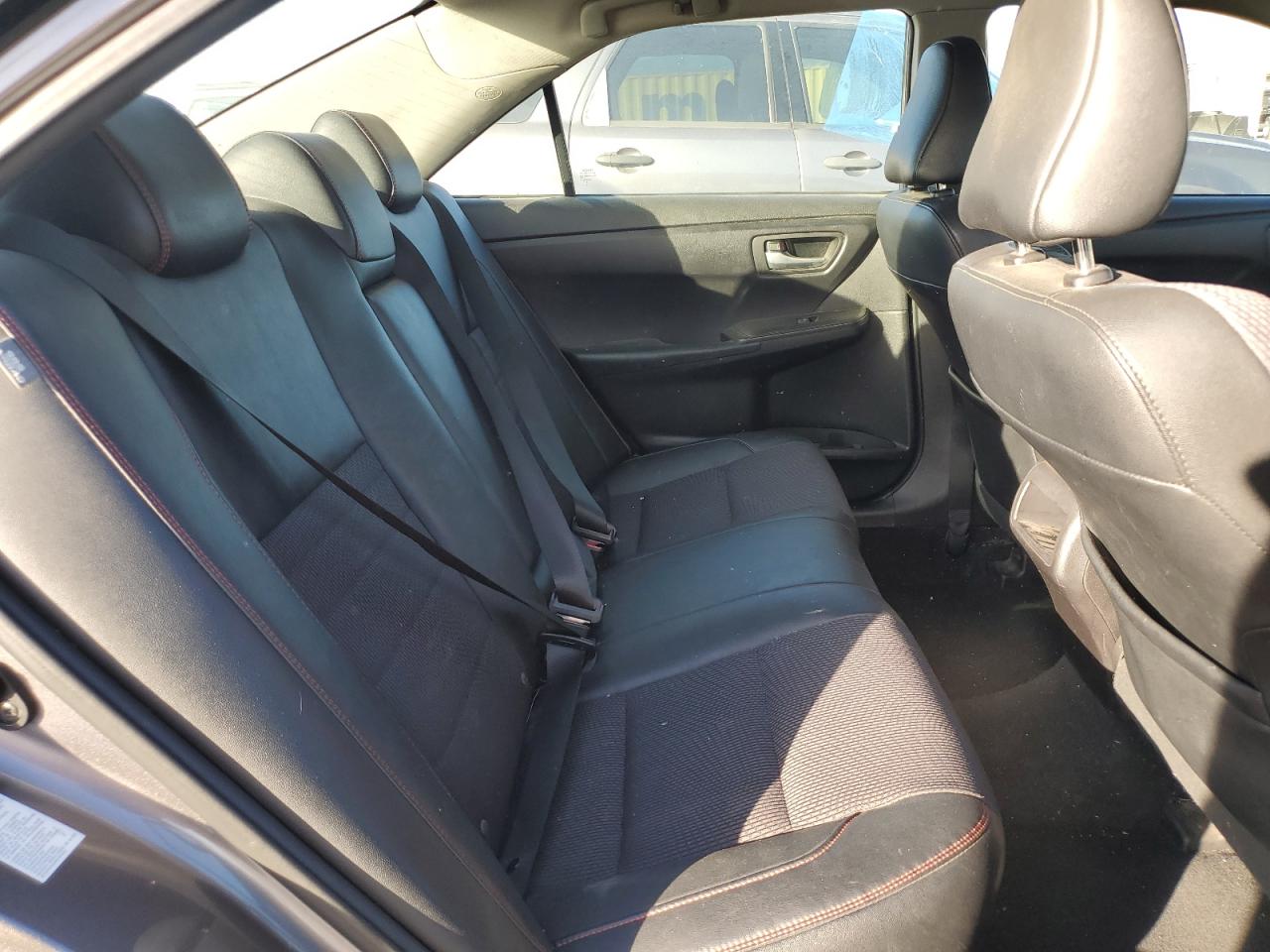 2016 Toyota Camry - Image 10