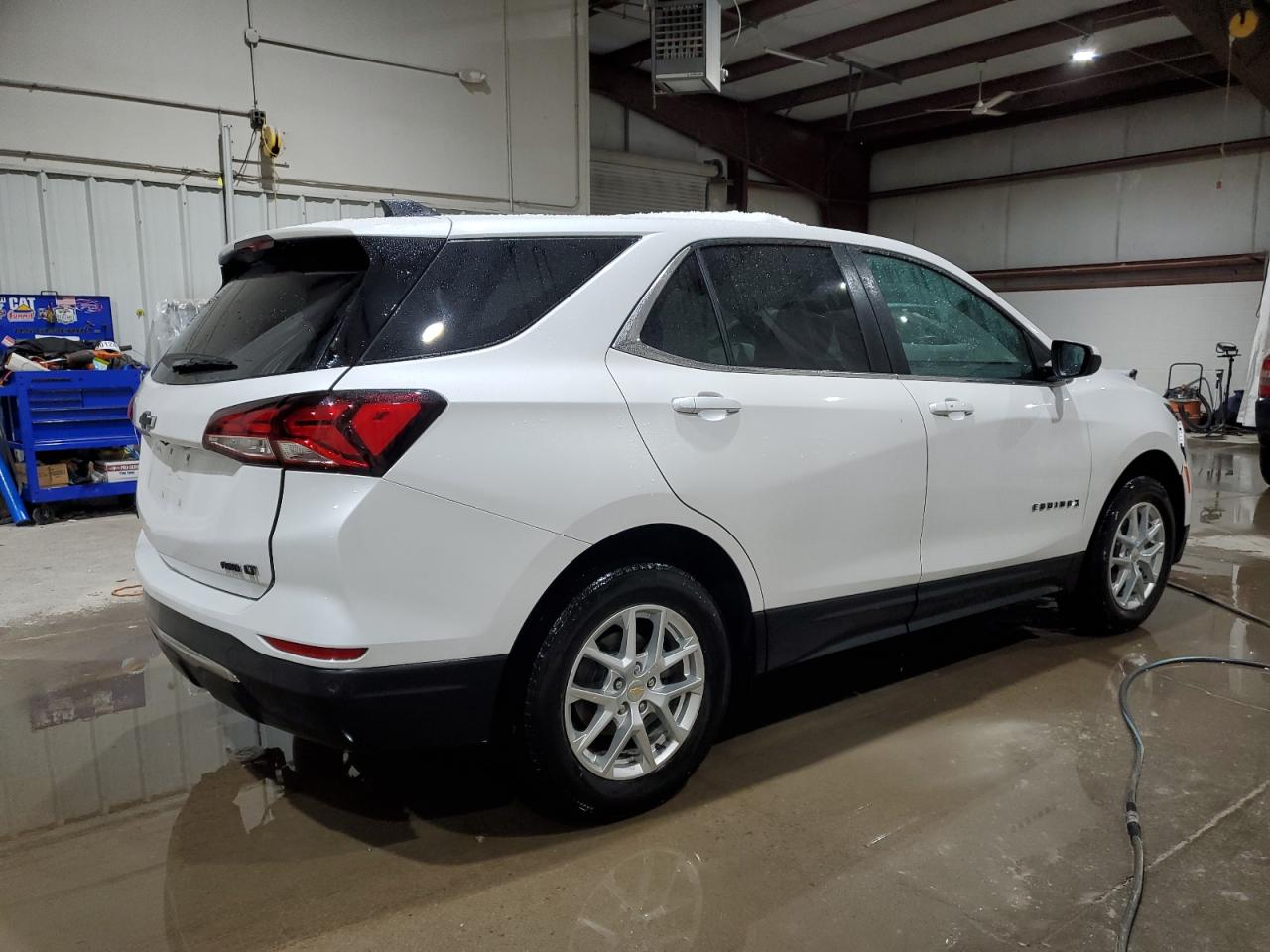 2022 Chevrolet Equinox - Image 3