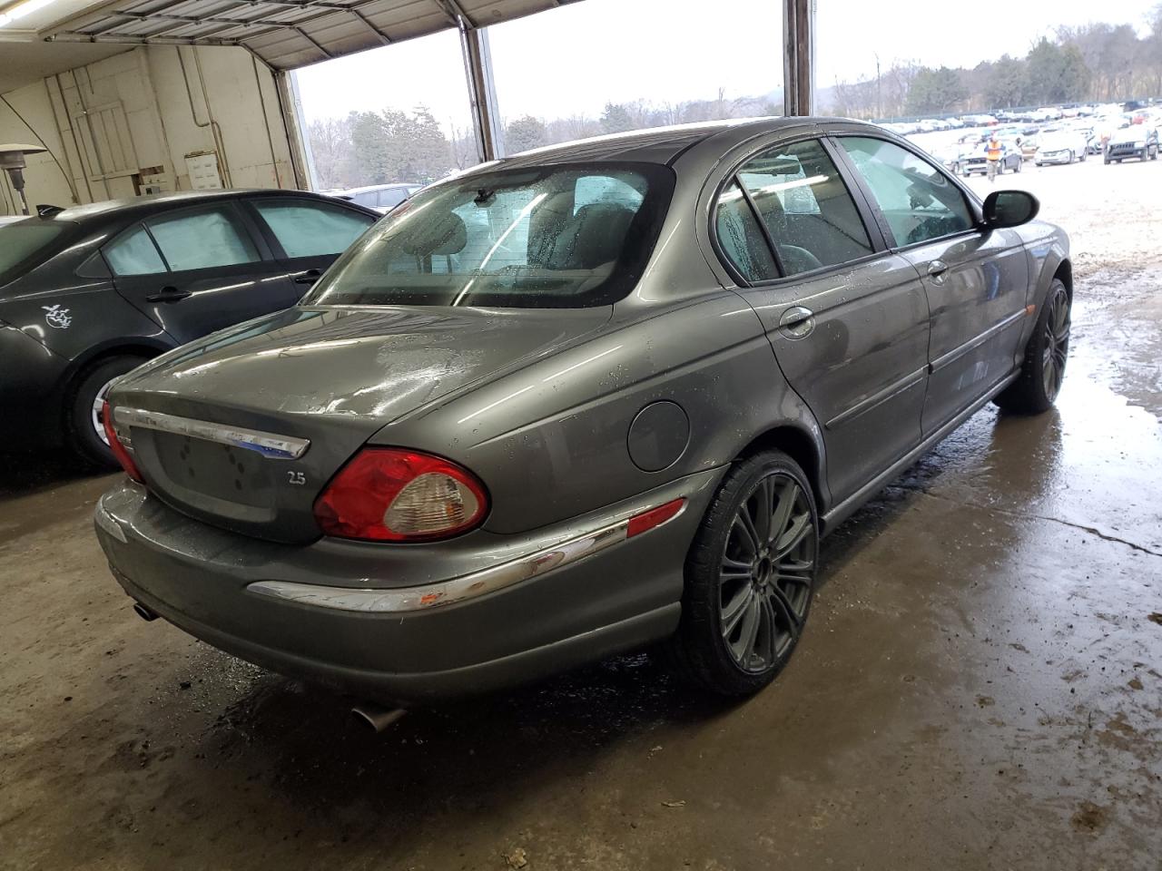 2004 Jaguar X-Type - Image 3