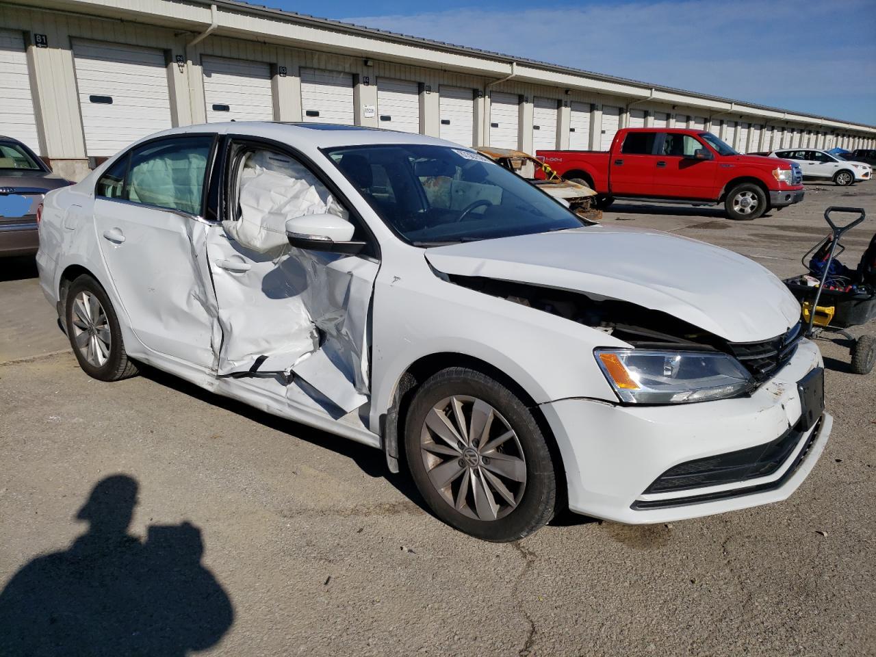 2016 Volkswagen Jetta - Image 4