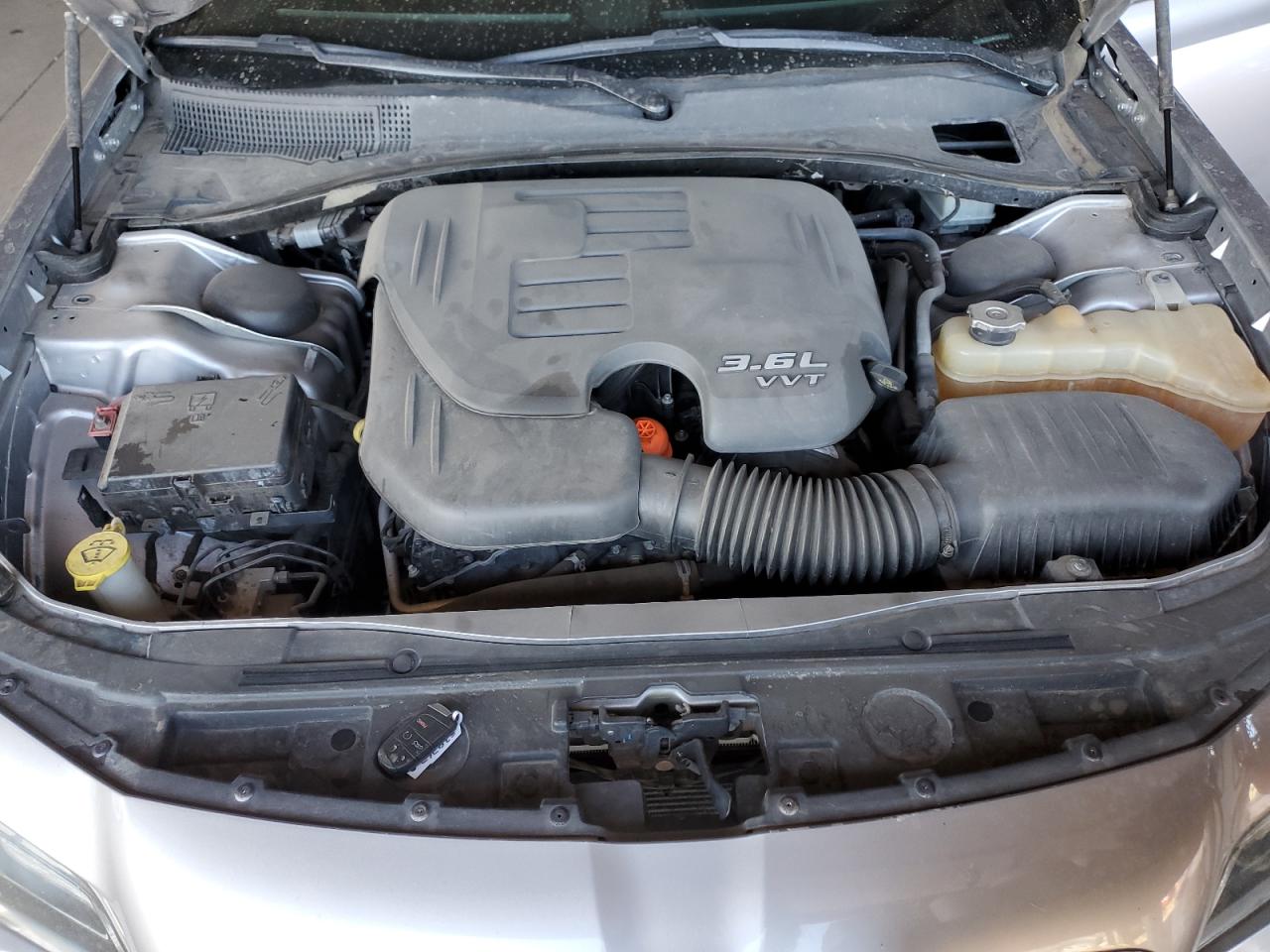 2017 Chrysler 300 - Image 11