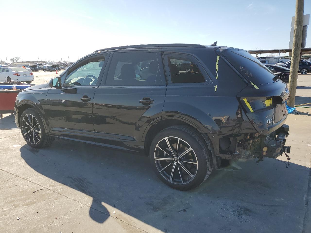 2022 Audi Q7 - Image 2