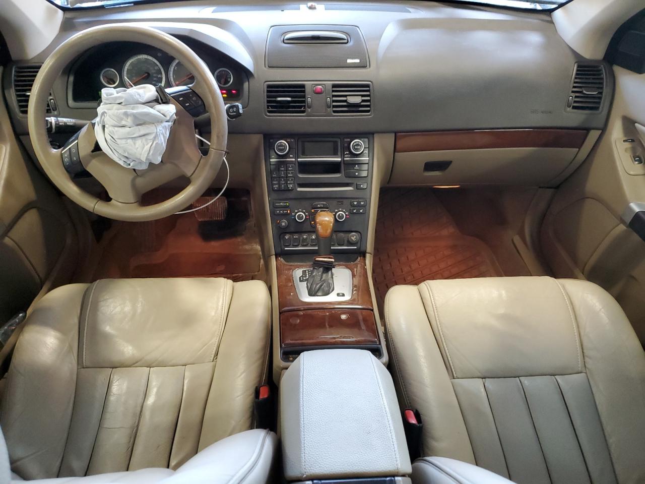 2011 Volvo XC90 - Image 8