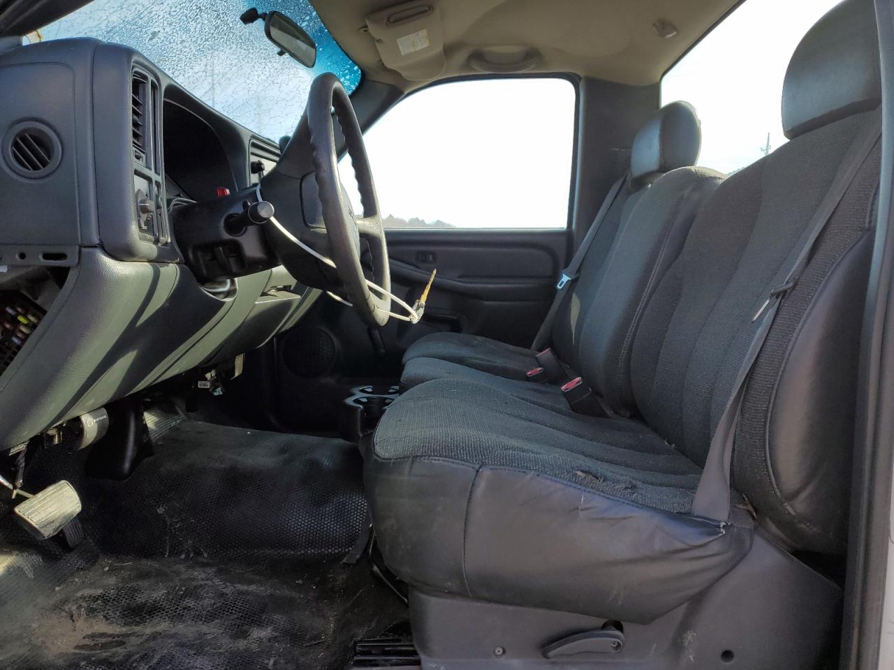 2002 GMC Sierra - Image 7