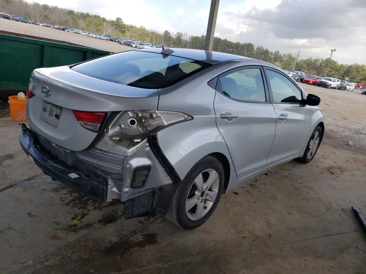 2013 Hyundai Elantra - Image 3