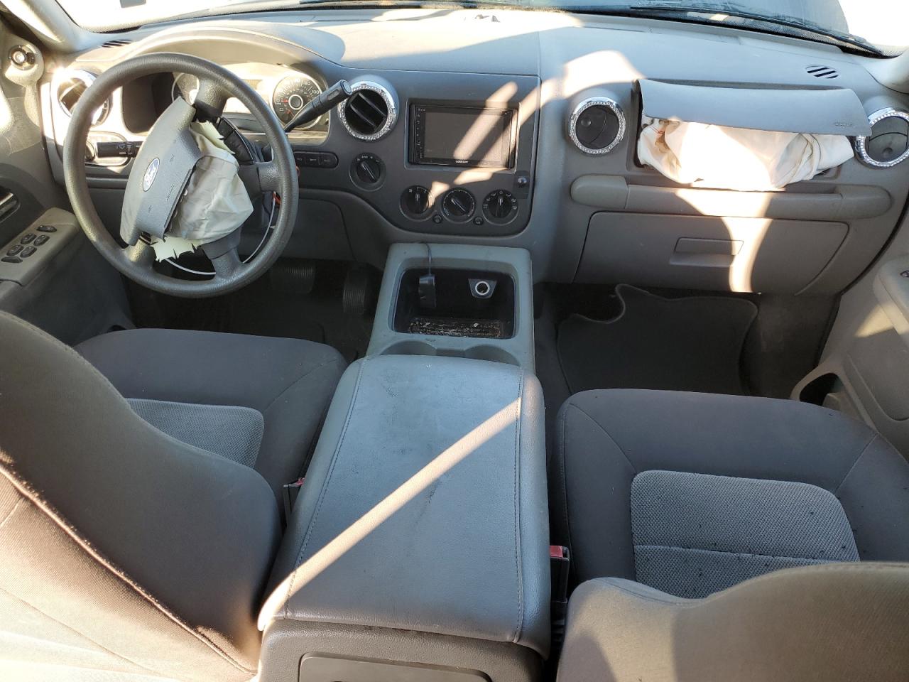 2006 Ford Expedition - Image 8