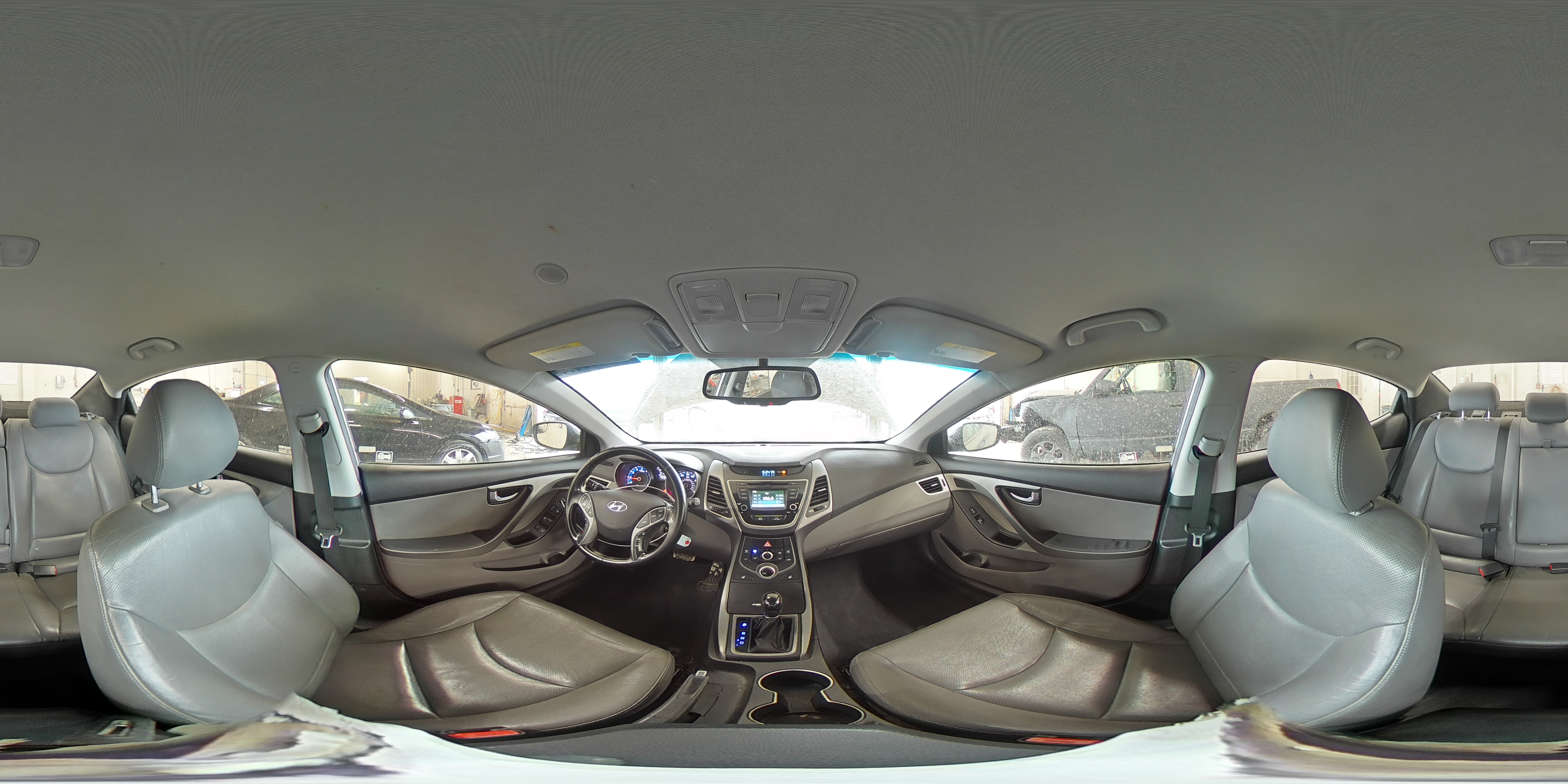 2015 Hyundai Elantra - Image 14