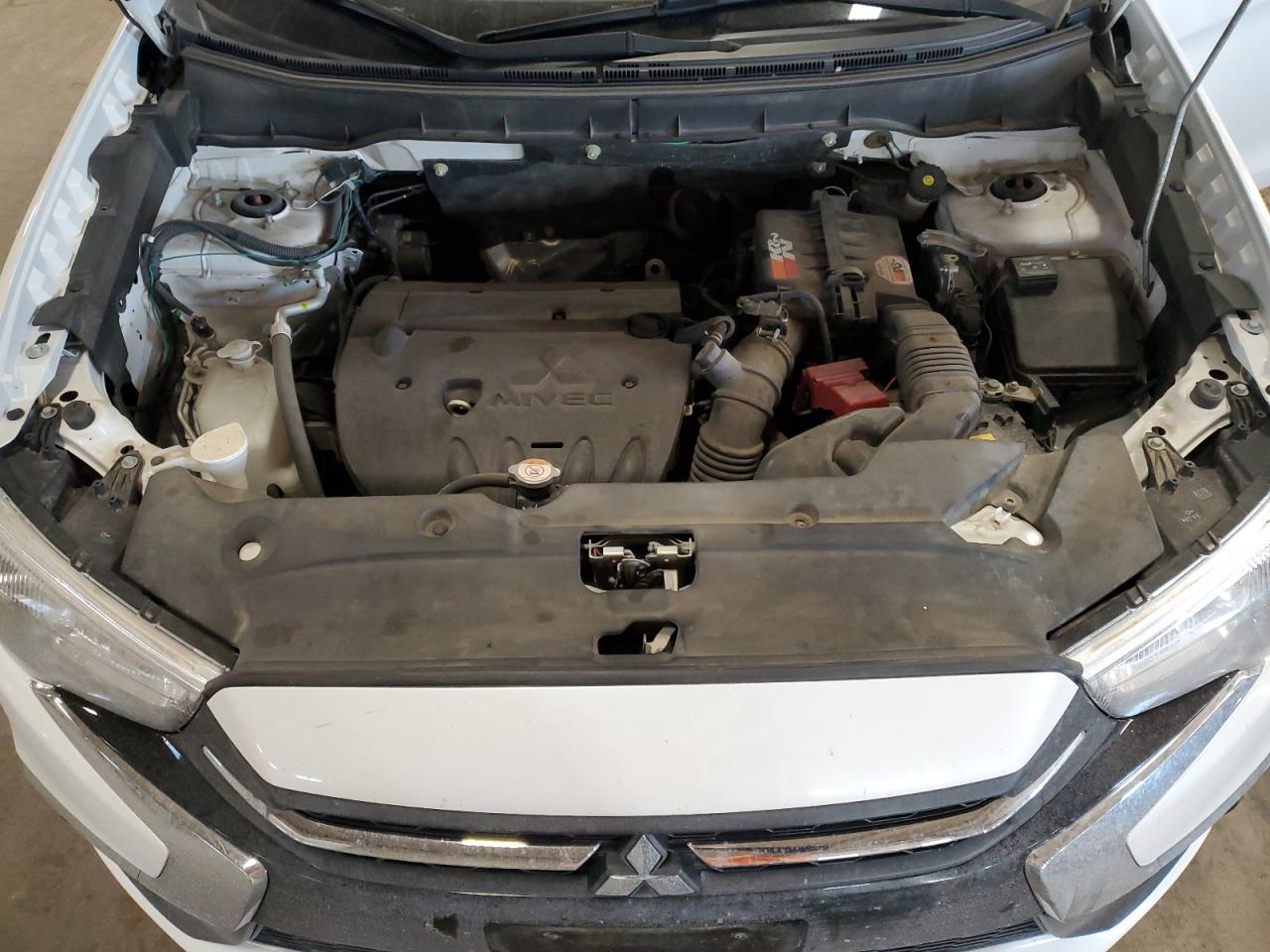 2018 Mitsubishi Outlander - Image 12