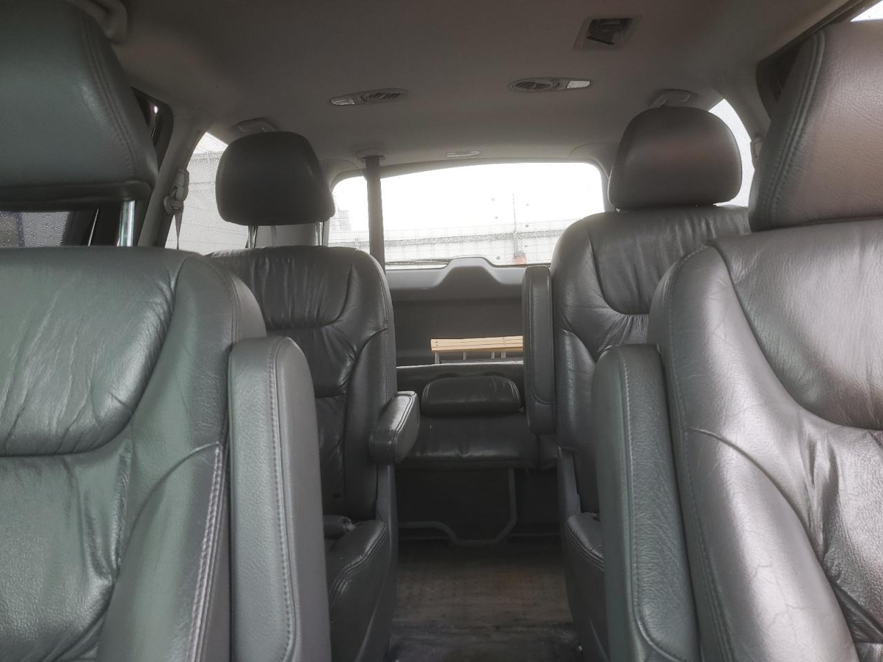 2005 Honda Odyssey - Image 10
