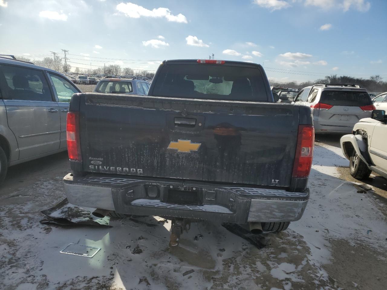 2012 Chevrolet Silverado - Image 6