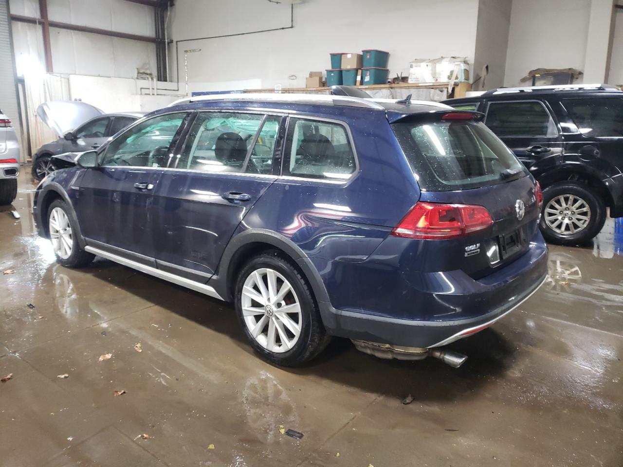 2017 Volkswagen Golf - Image 2